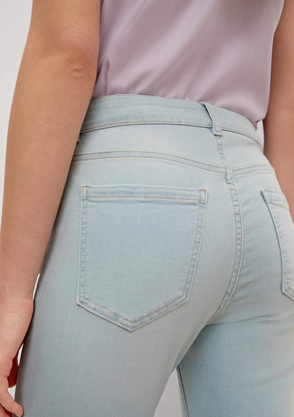comma Slim: Jeans mit dezenter Waschung