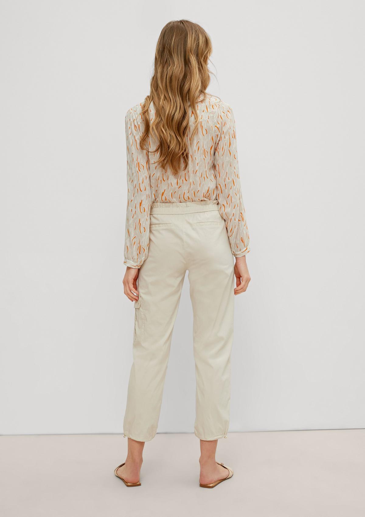 Relaxed: trousers with an elasticated frilled waistband - light beige