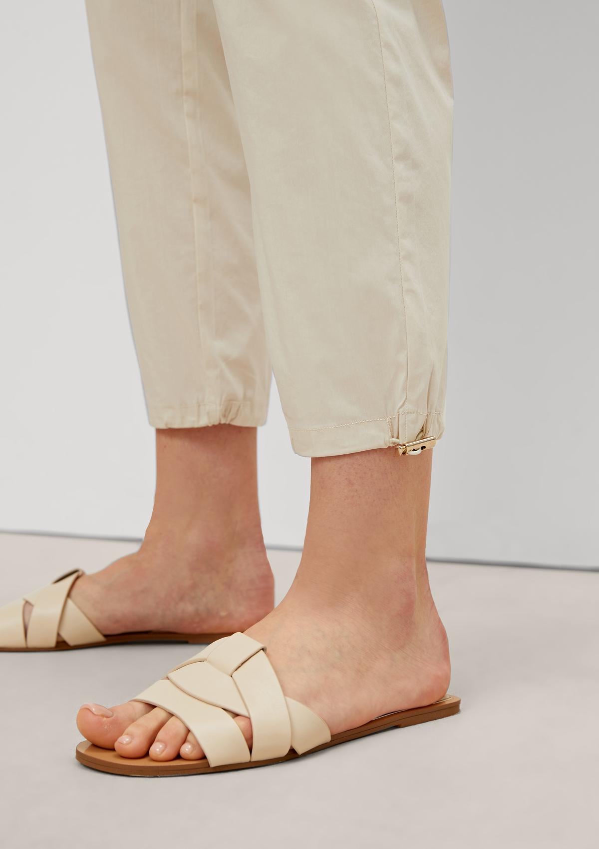 comma Relaxed: trousers with an elasticated frilled waistband