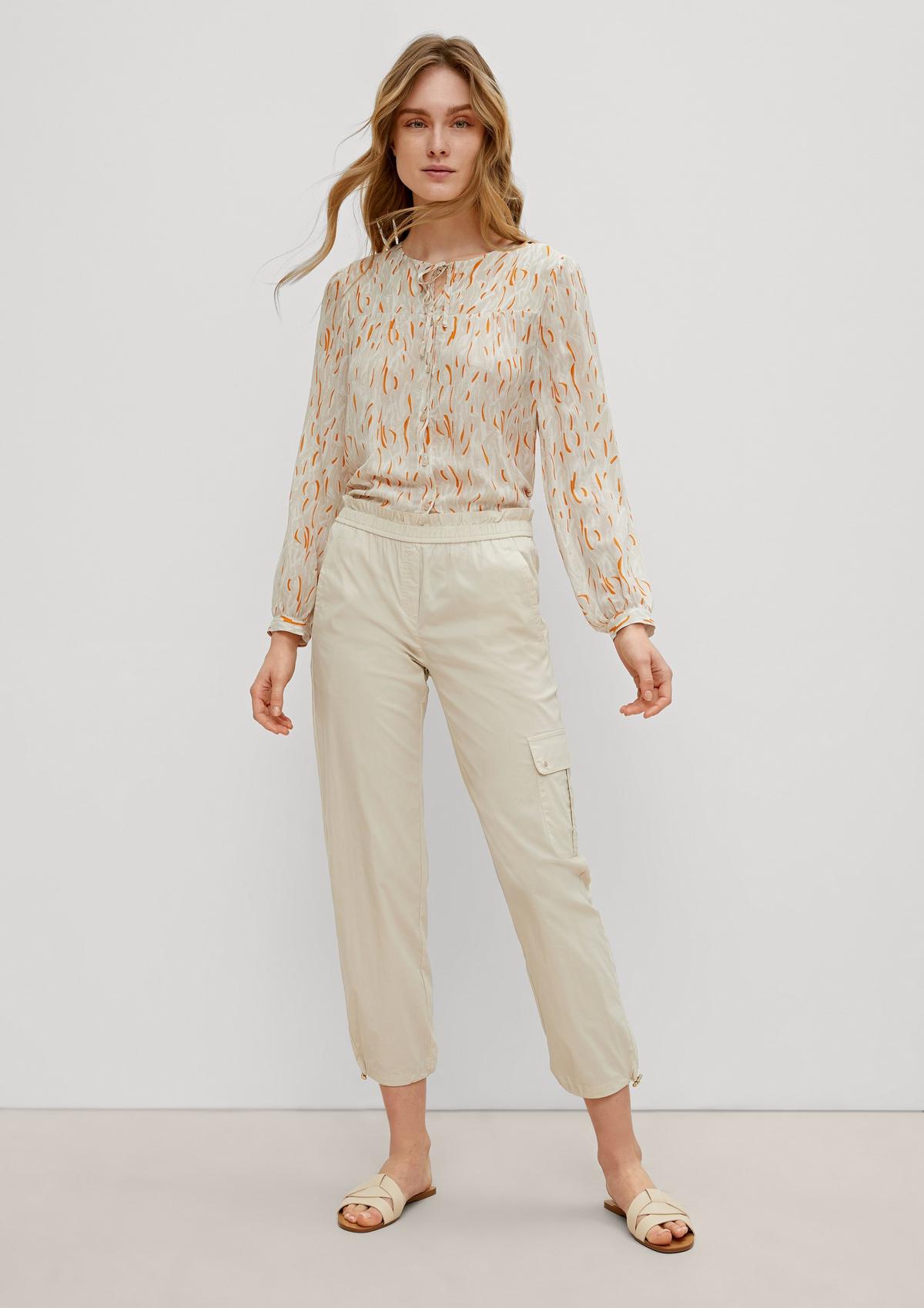 comma Relaxed: trousers with an elasticated frilled waistband