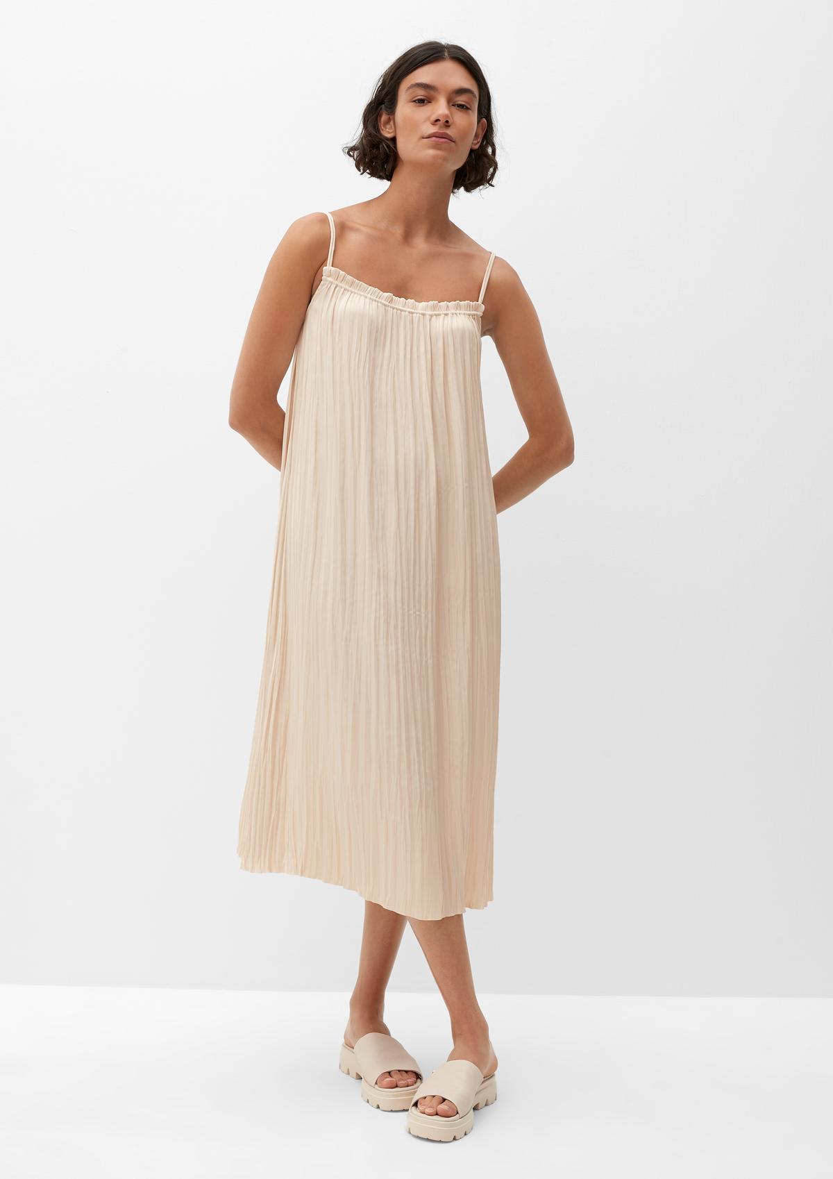 s.Oliver Midi dress with a crinkle texture