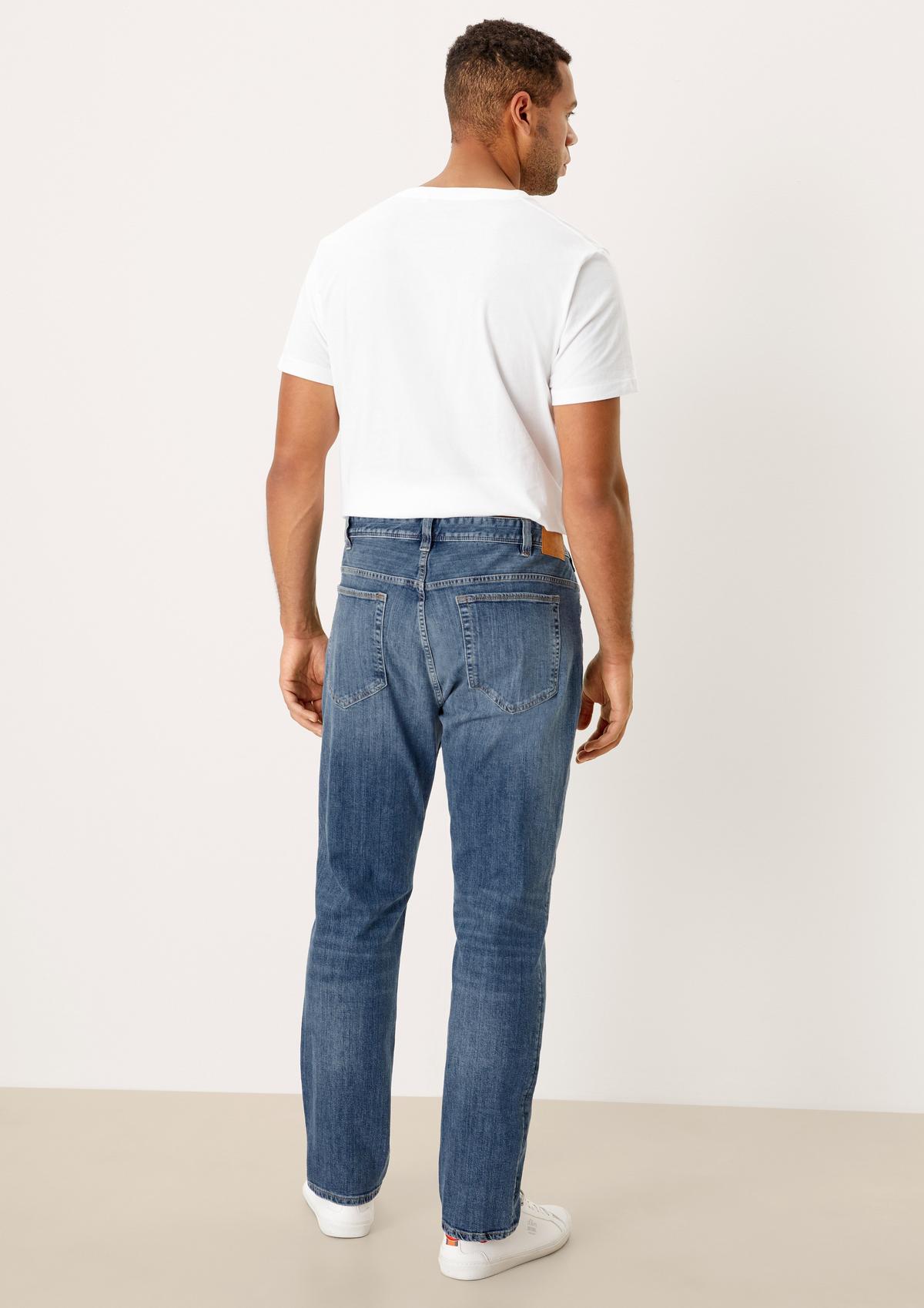 s.Oliver Relaxed: jeans in a five-pocket design