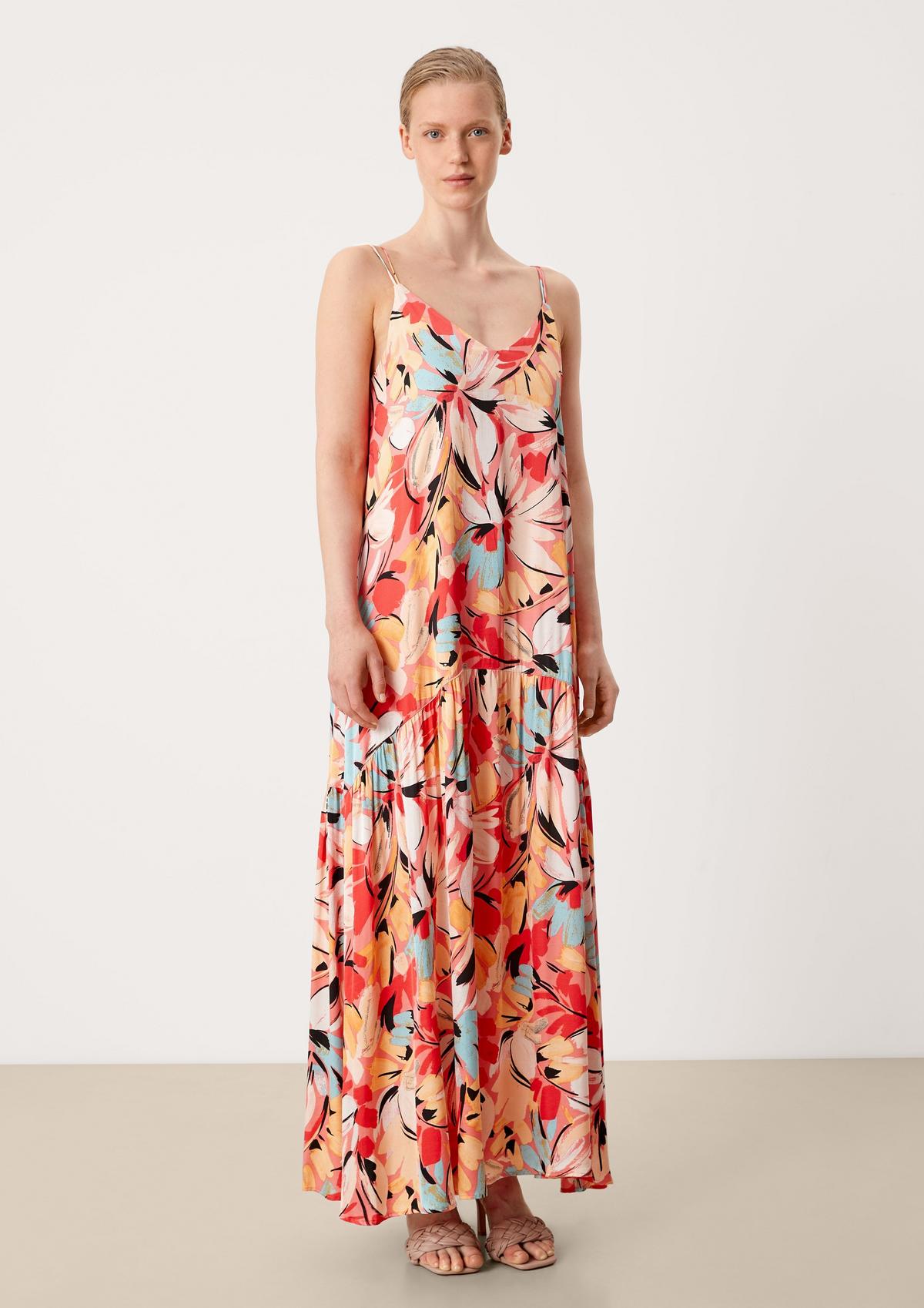 s.Oliver Robe maxi longueur à motif all-over
