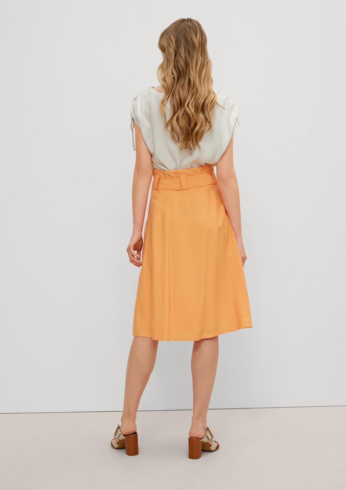 comma Midi skirt with a hook clasp