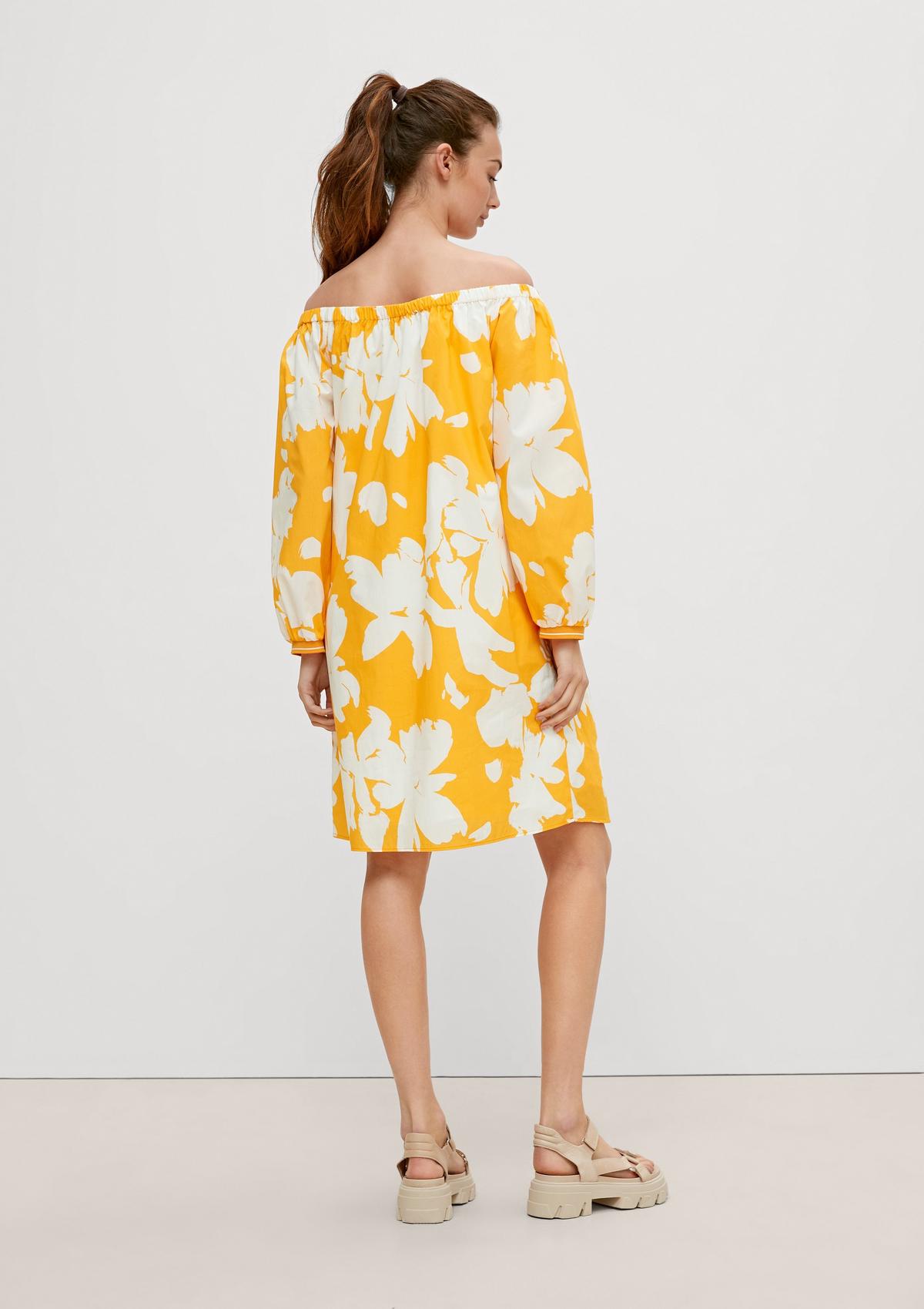 comma Dress with 3/4-length sleeves