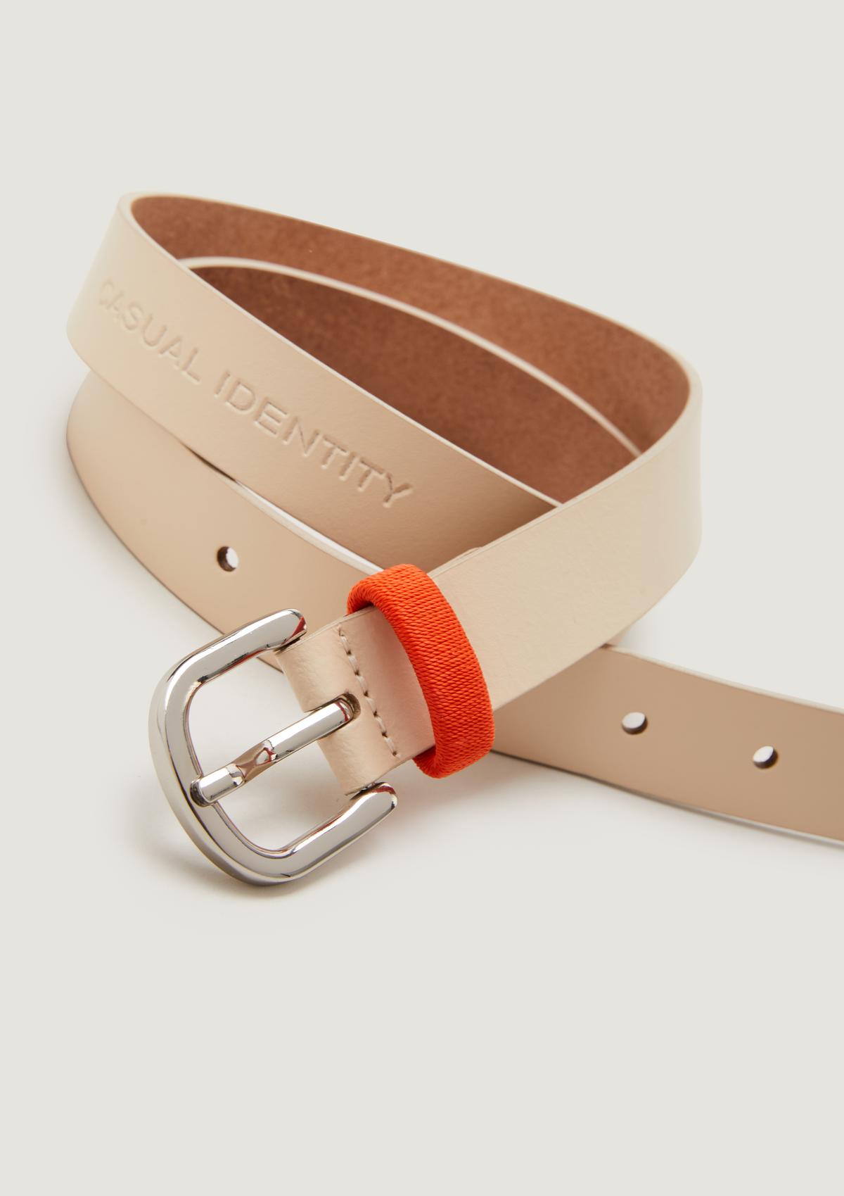 comma Belt with contrasting details