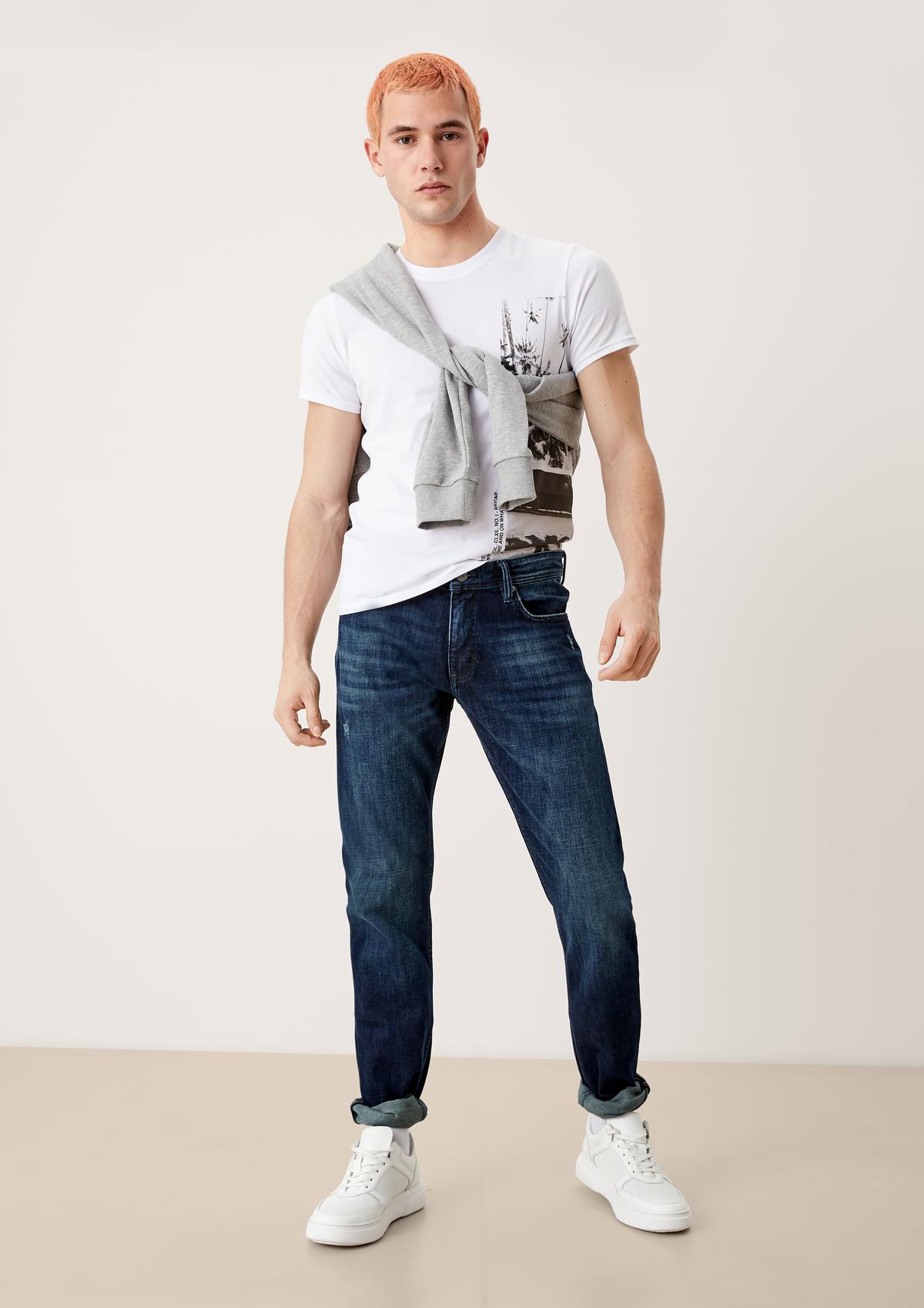s.Oliver Slim: džínsy so spraným efektom
