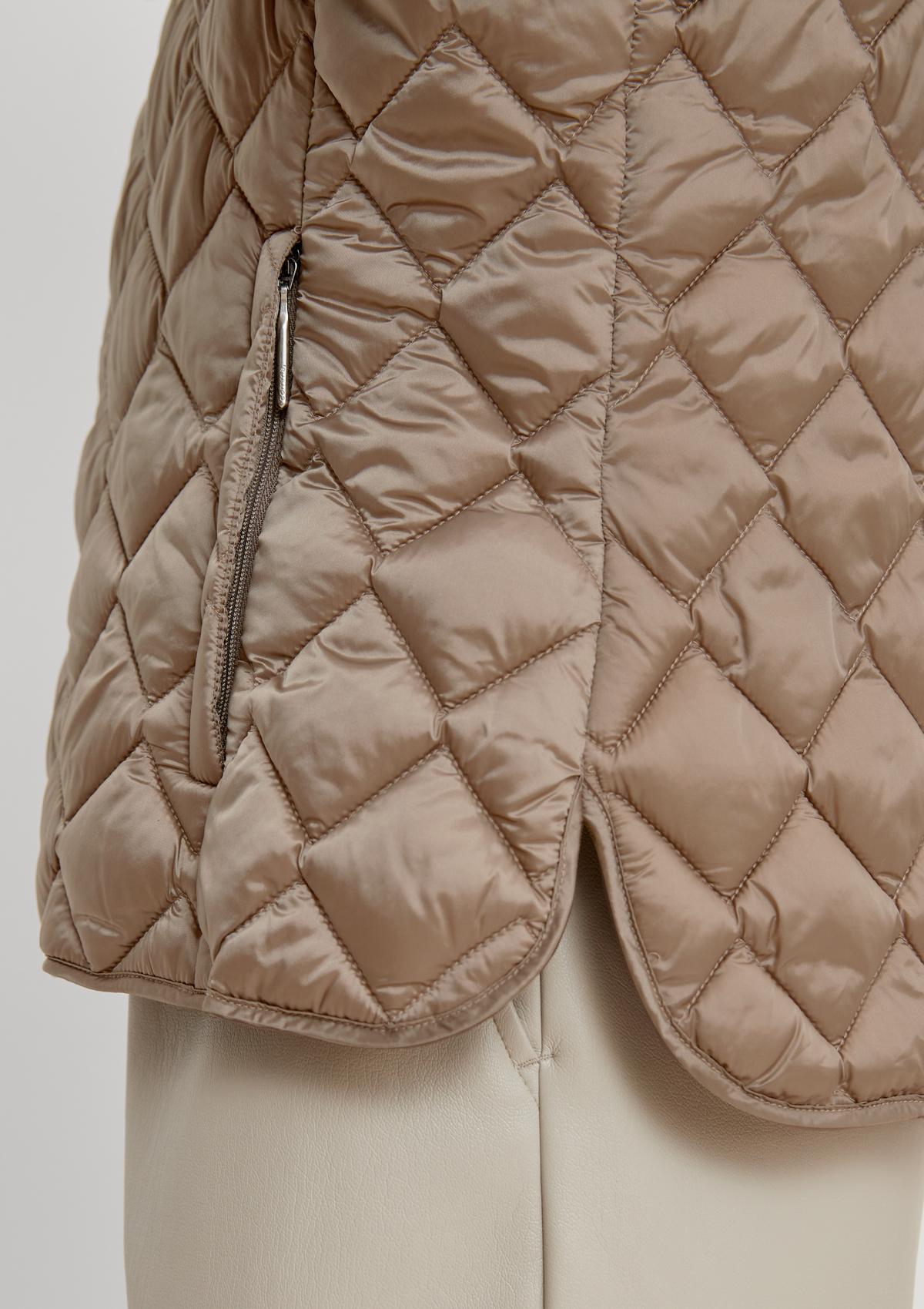 comma Body warmer with quilted diamond pattern