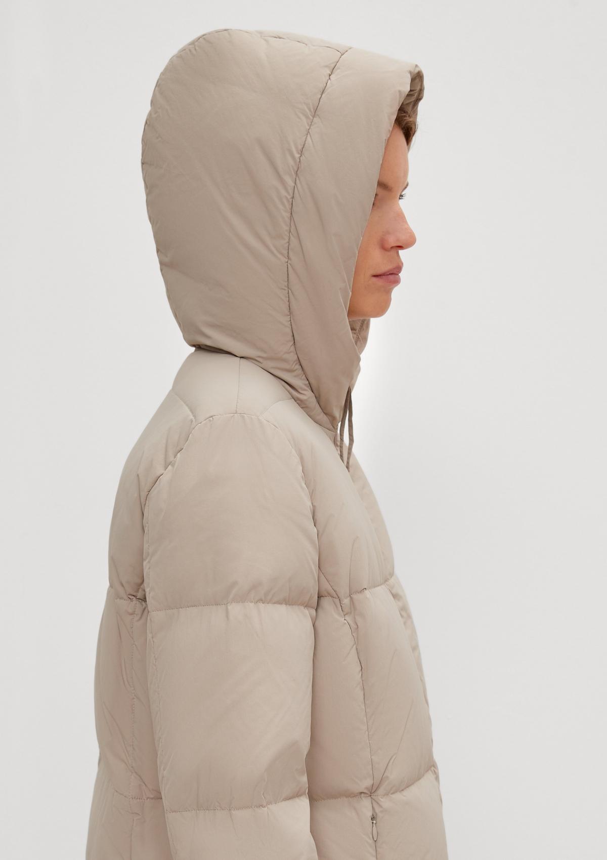comma Down coat with a hood