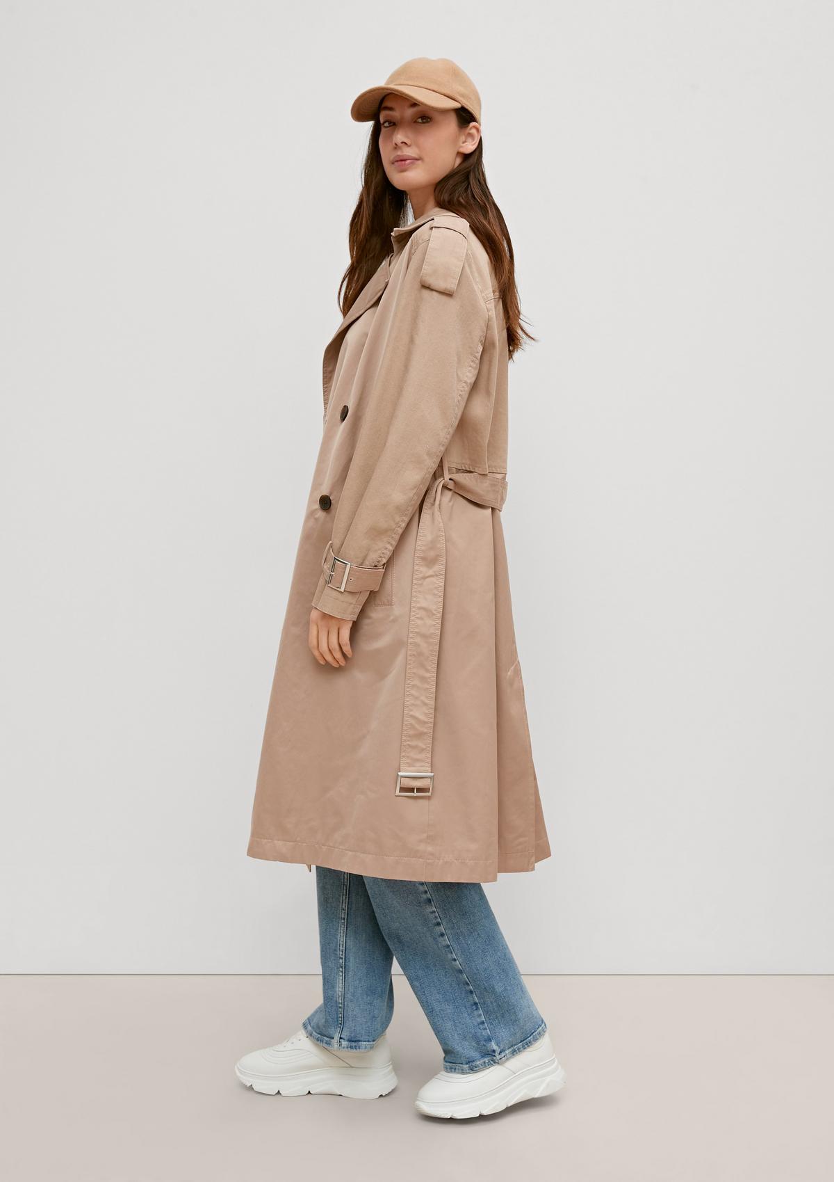comma Trench coat in a mix of materials