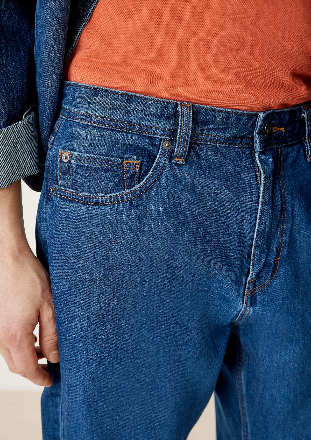 s.Oliver Relaxed: džíny se zužujícími se nohavicemi