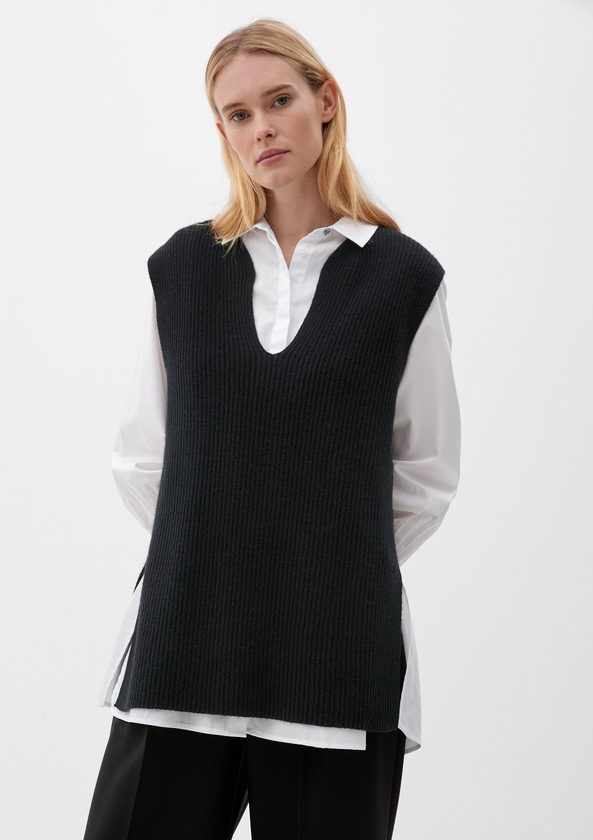Sleeveless sweater in viscose blend - Black
