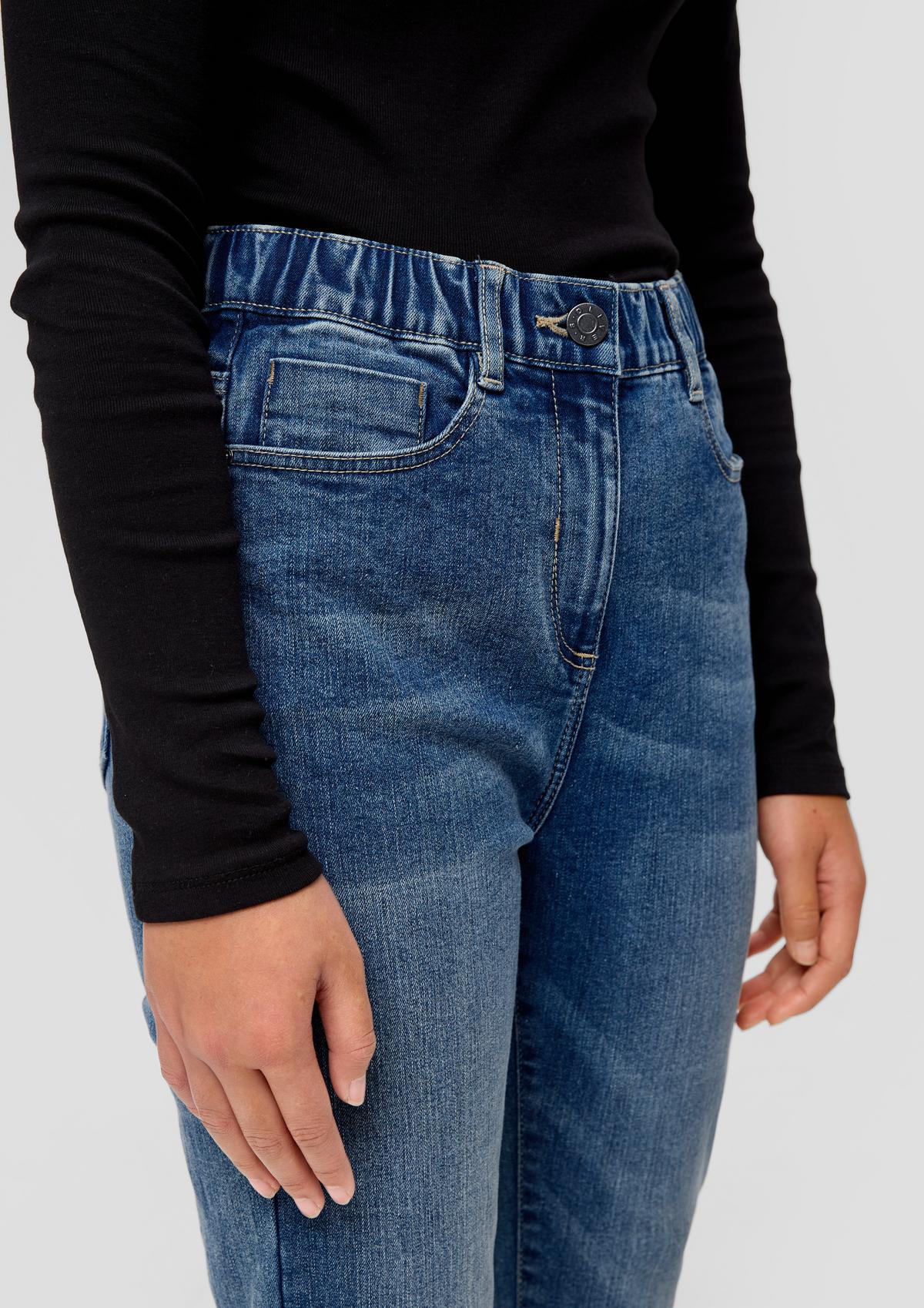 s.Oliver Regular: džíny s výšivkou