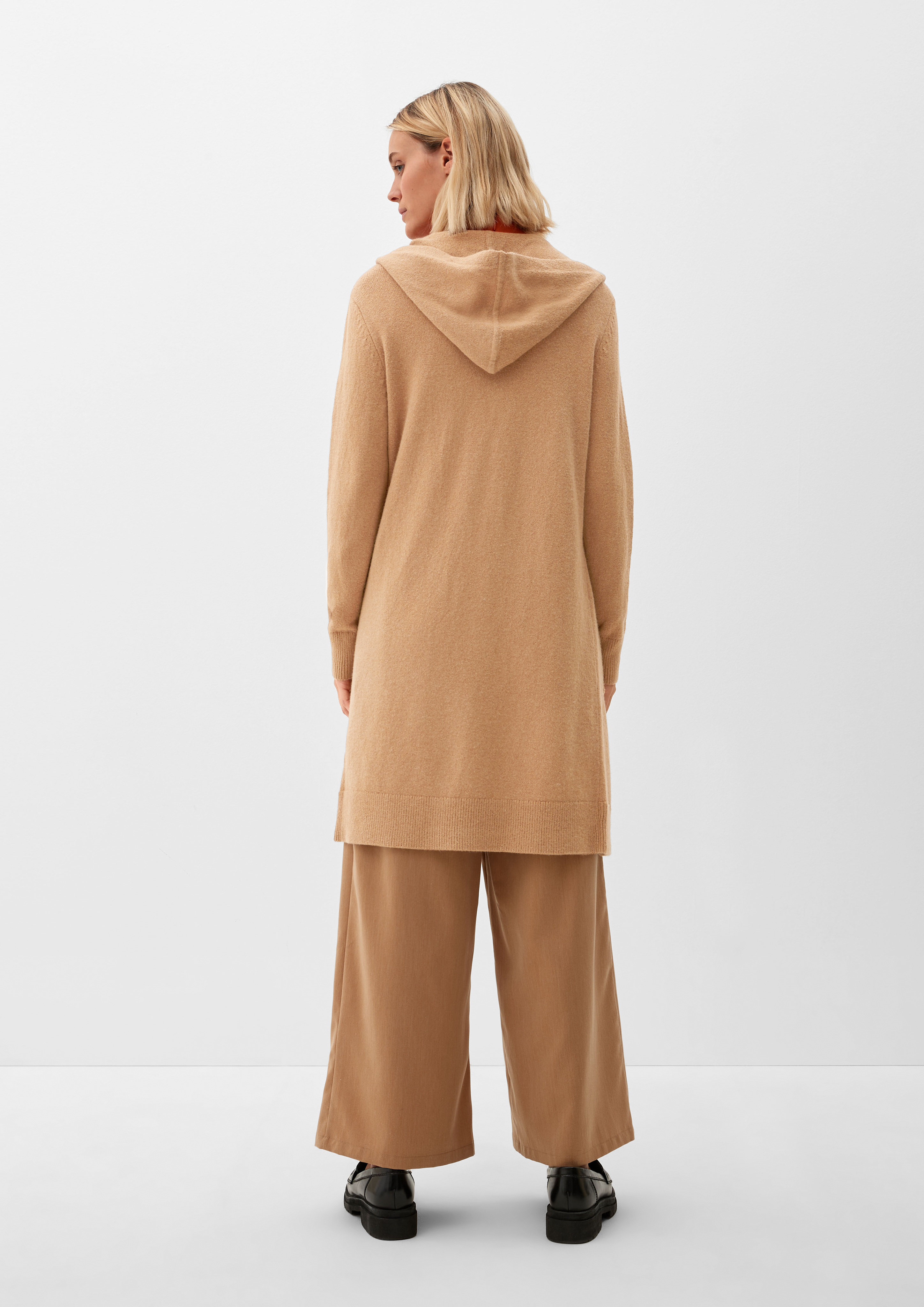 Cardigan in 84W5, 81W8, 9898, 4703 & 7774