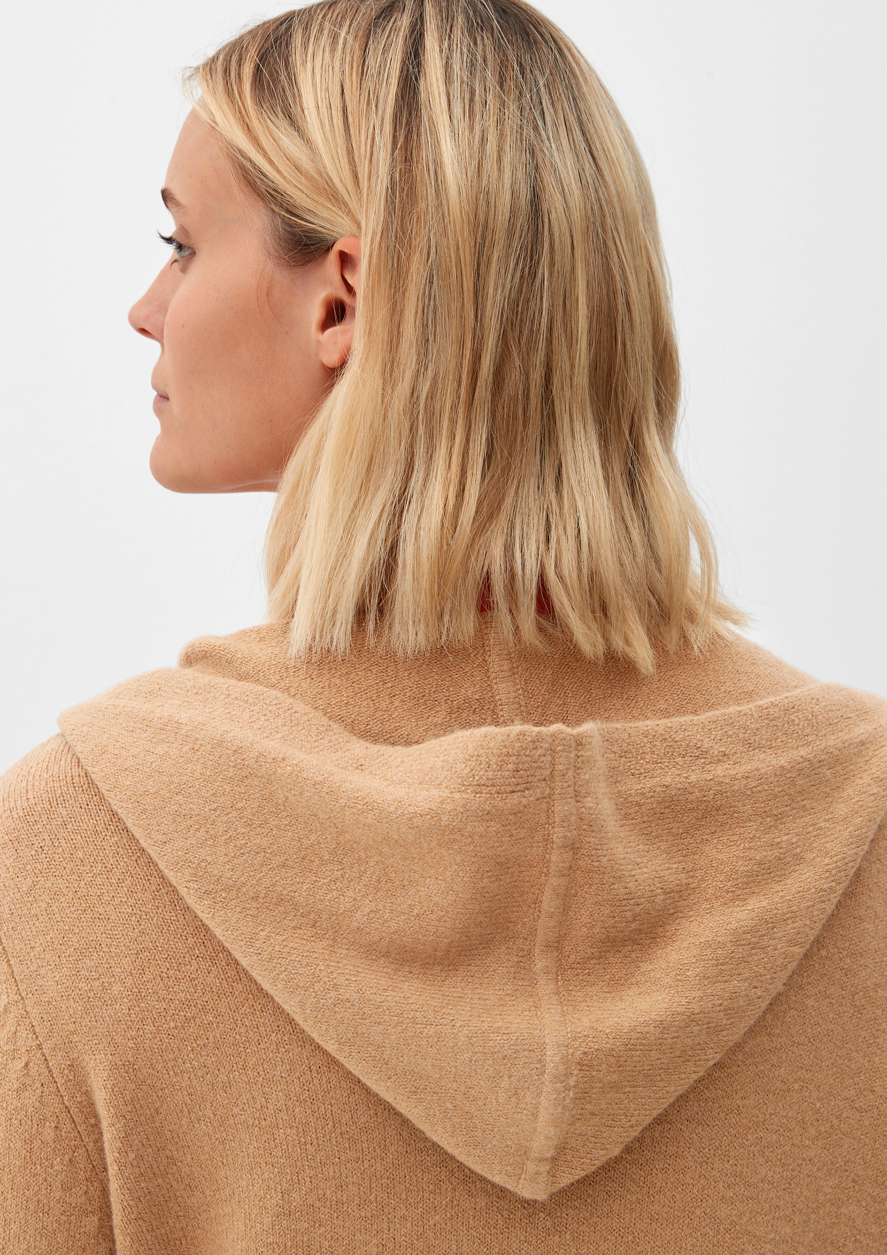 Cardigan in 84W5, 81W8, 9898, 4703 & 7774