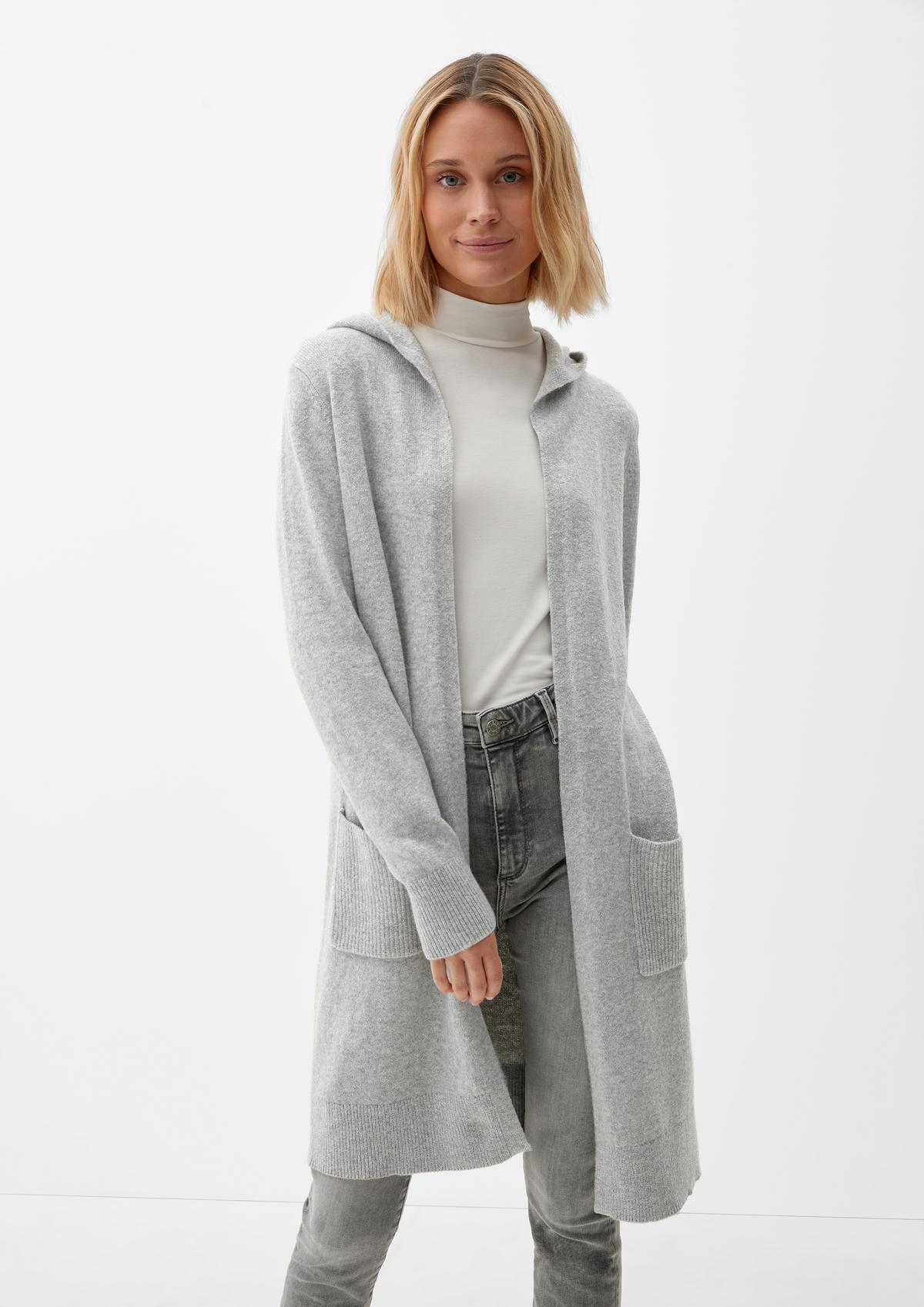 Long cardigan with a hood