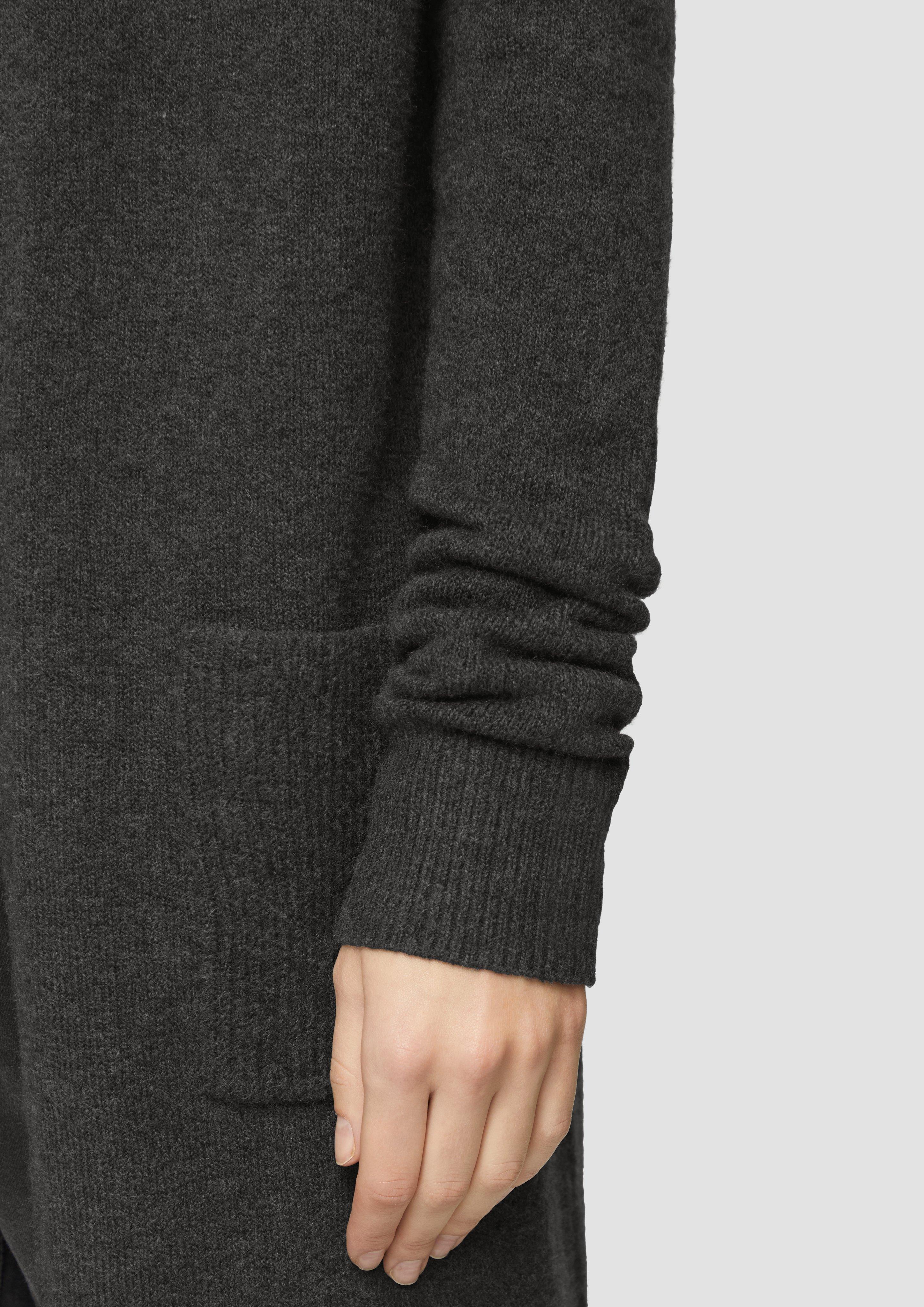 Cardigan in 9898, 9400, 84W5, 81W8, 7909, 7210, 4703 & 7774