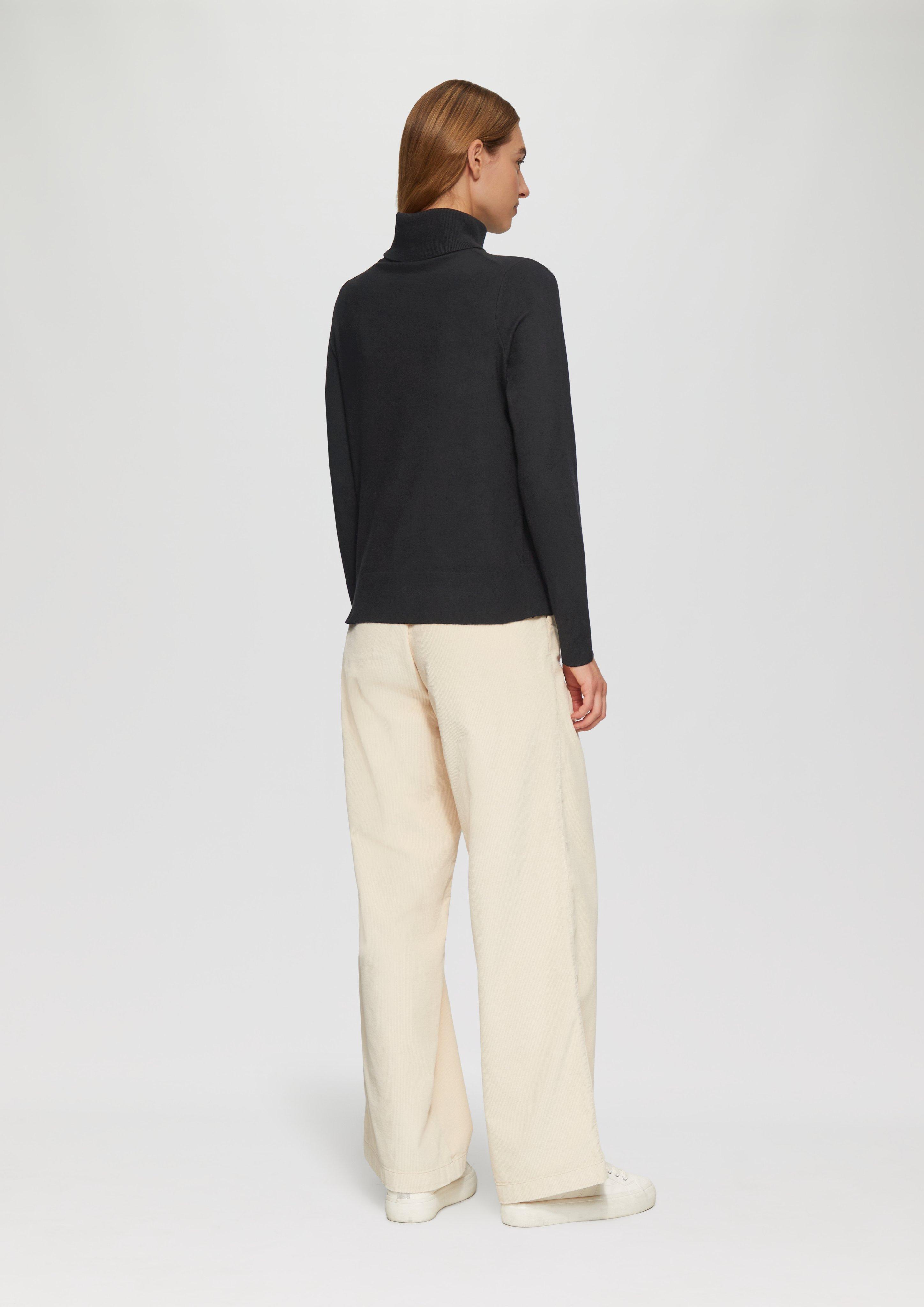 Pull à col roulé in 9999, 5959, 9400, 8469, 2074, 7909, 7210, 9730 & 82W7