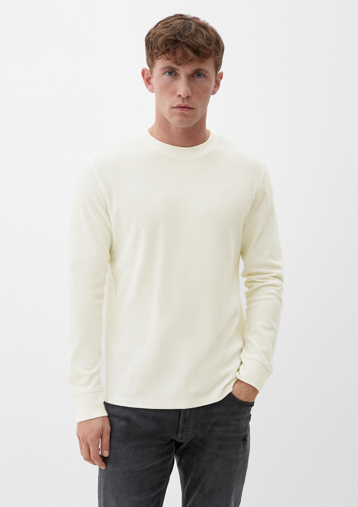 Long sleeve top with a textured pattern 
 