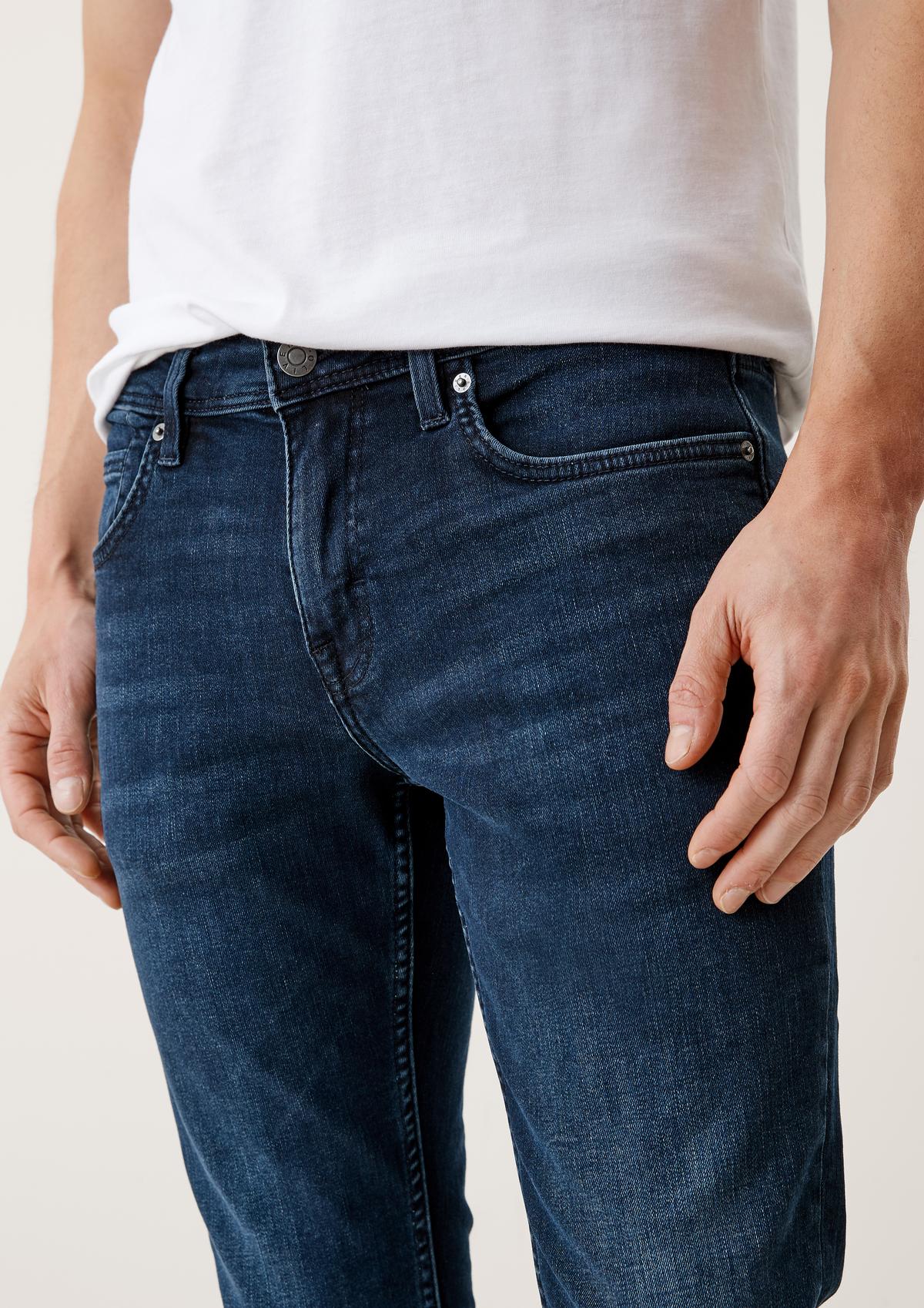 s.Oliver Slim: tapered leg jeans