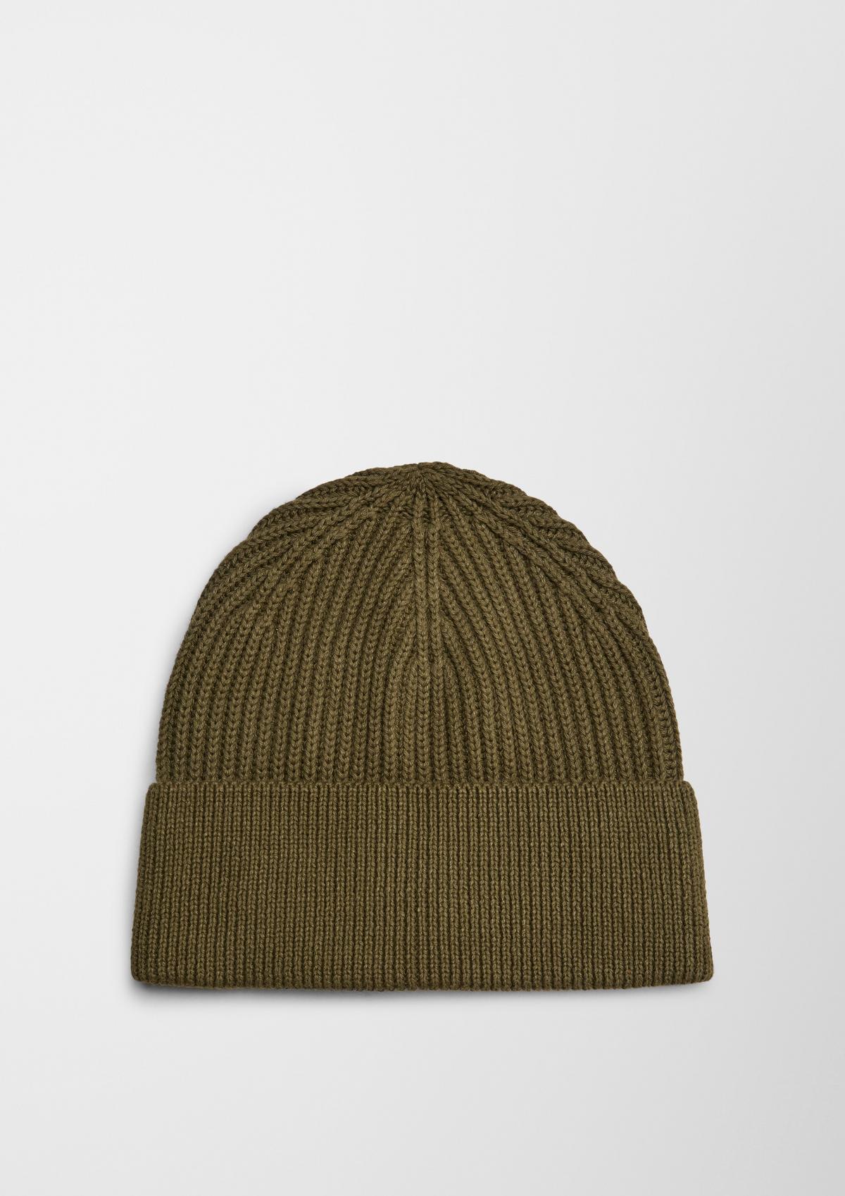 Knitted hat with a ribbed trim