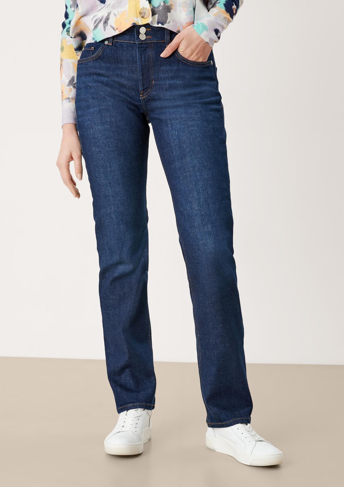 Regular: straight leg jeans
