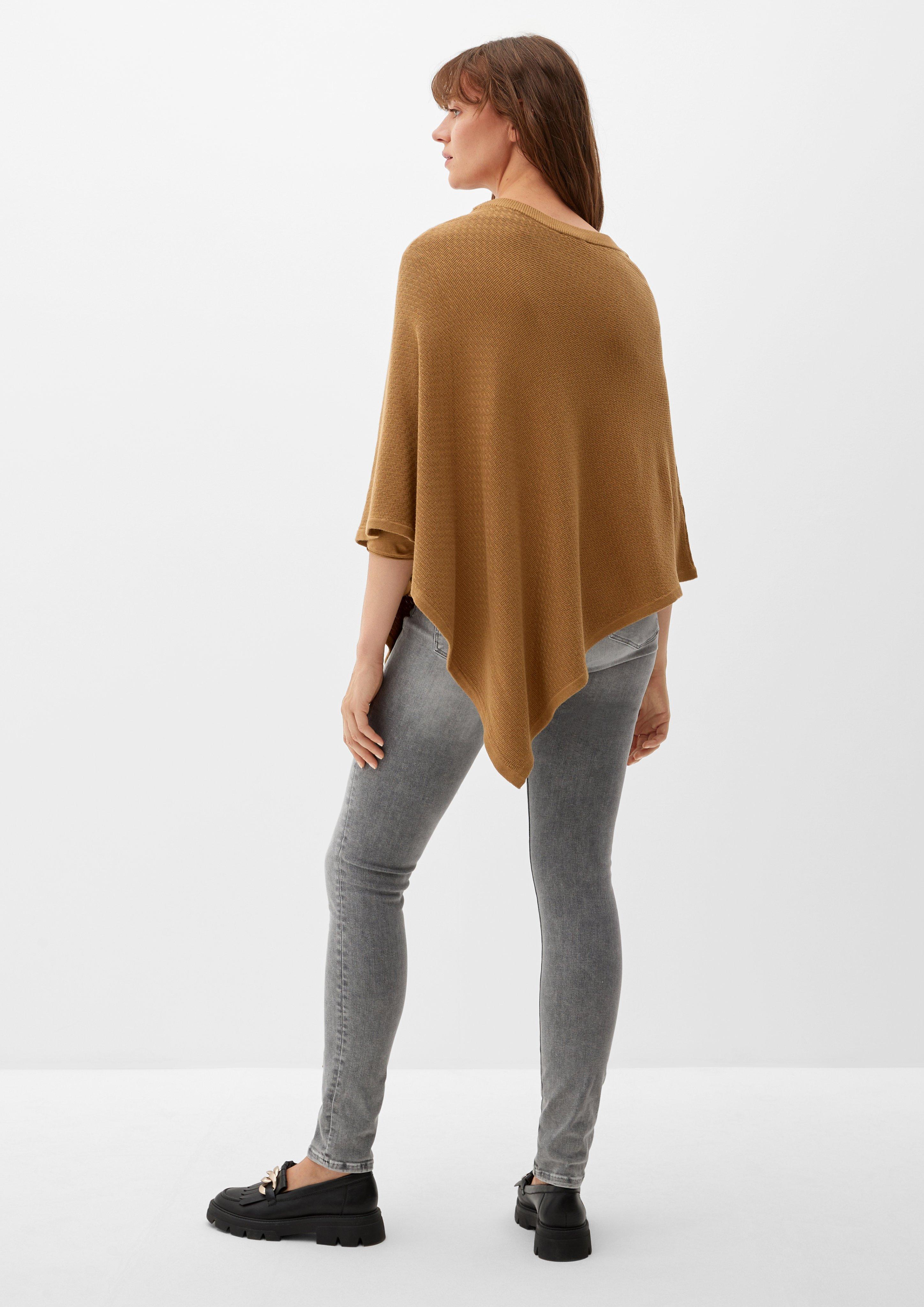 Poncho in 8469, 81W8 & 9999