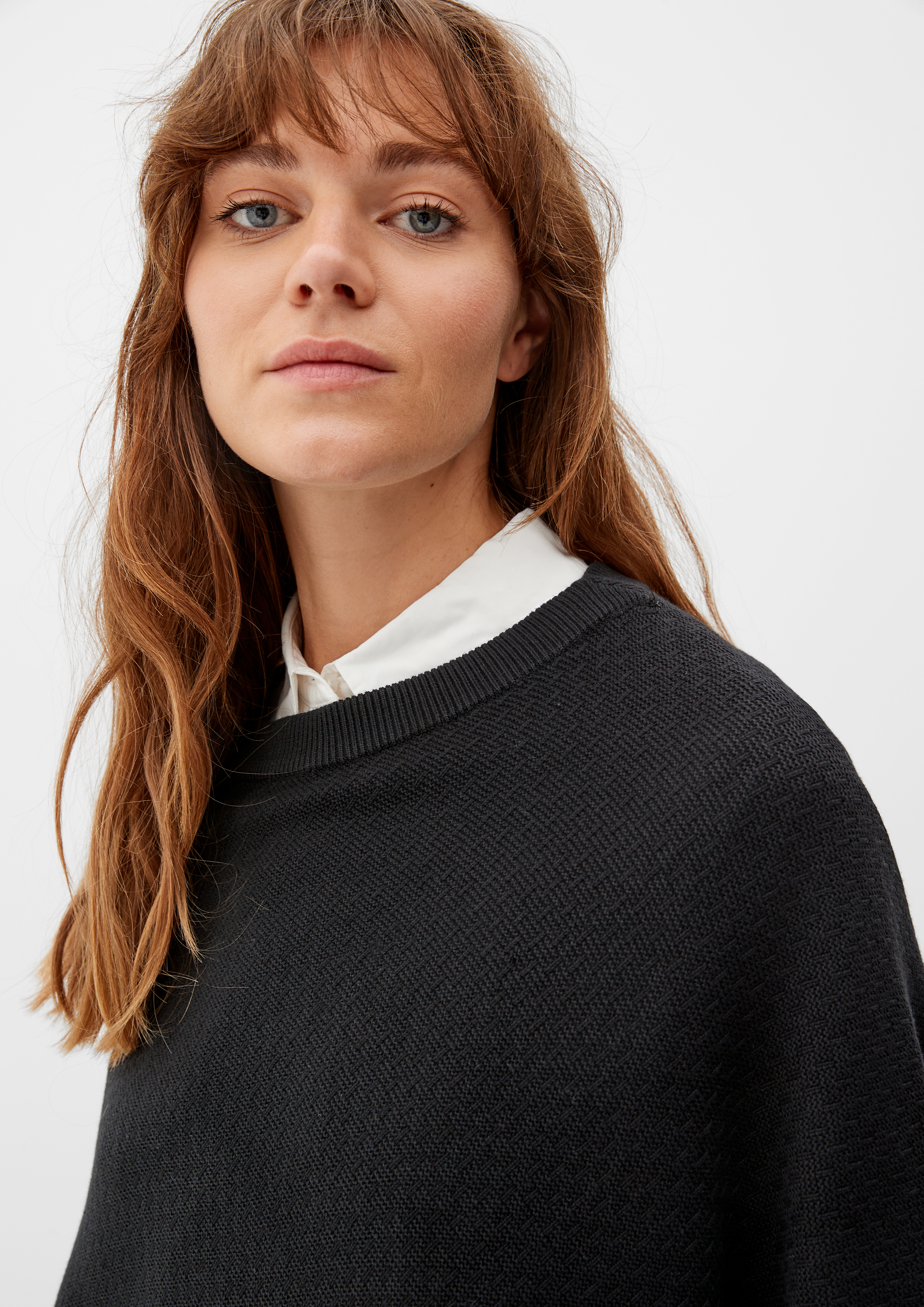 Poncho in 9999, 81W8 & 8469