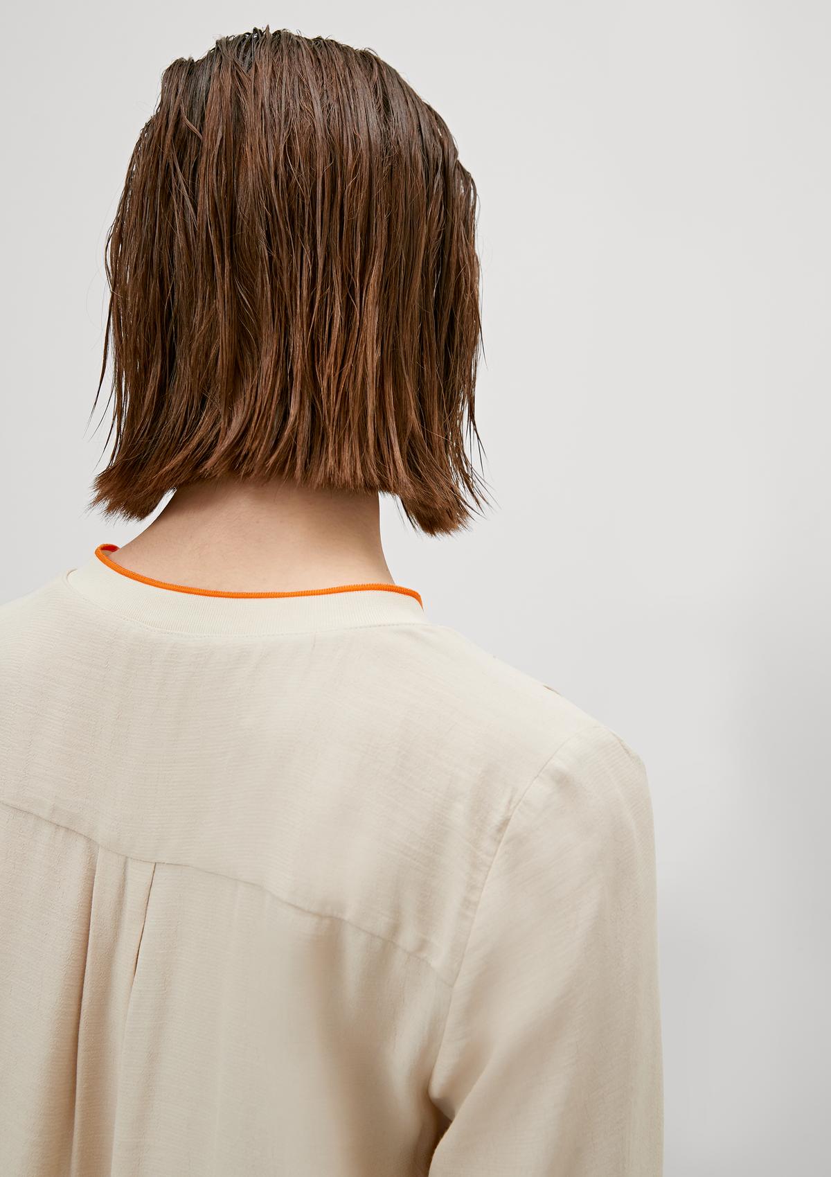 comma Lightweight V-neck blouse