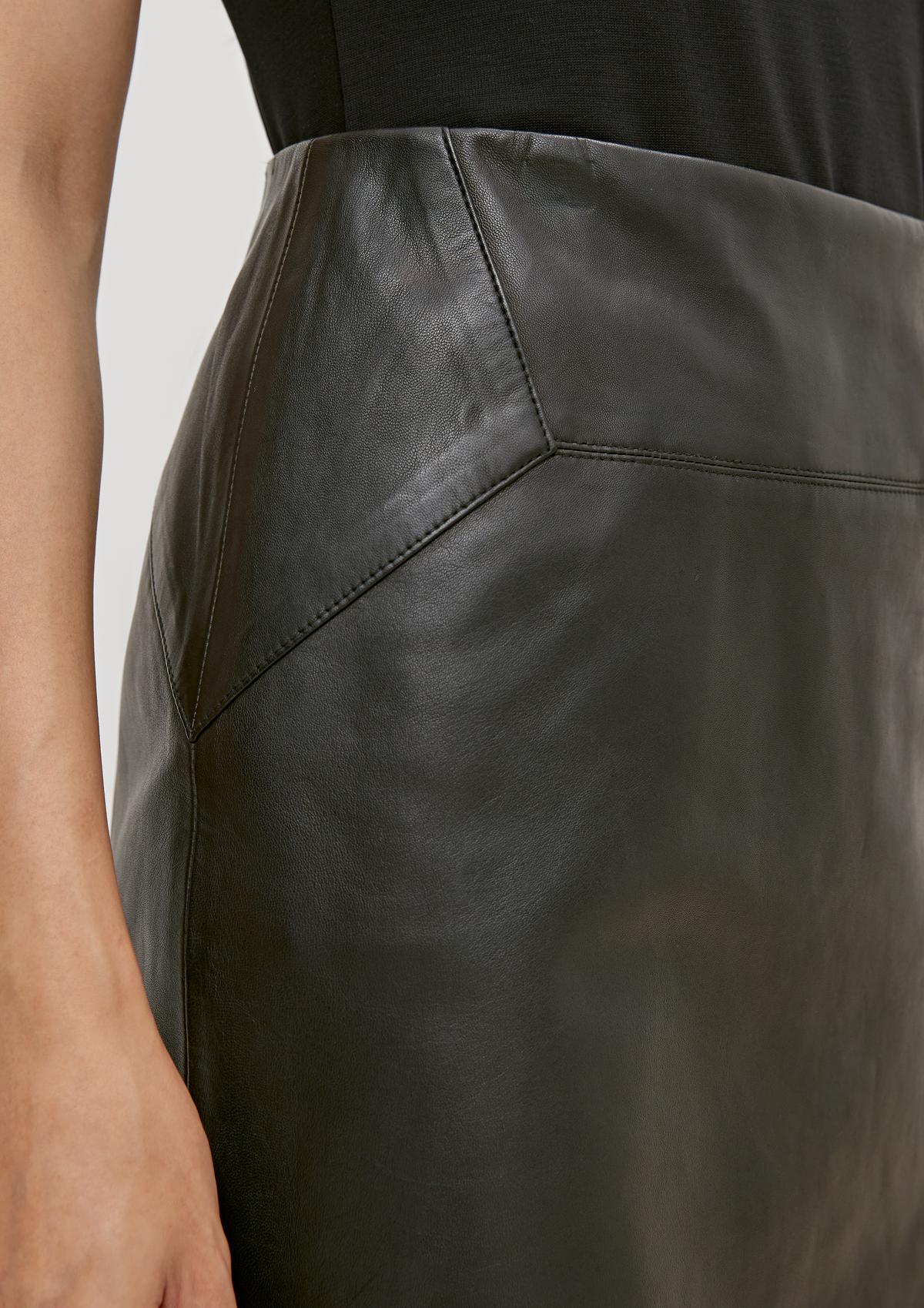 comma Genuine leather pencil skirt