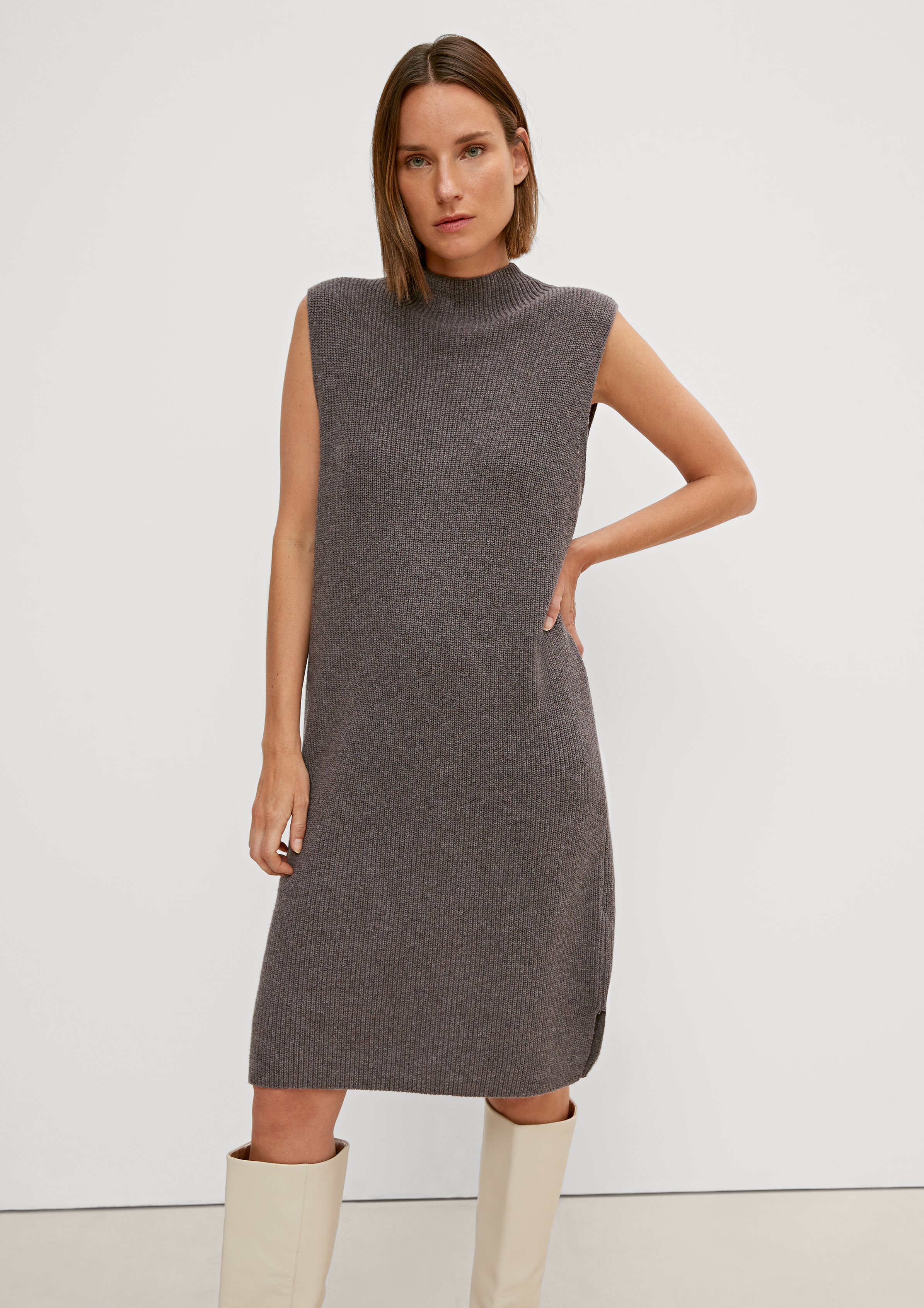 Knit dress in 96W3