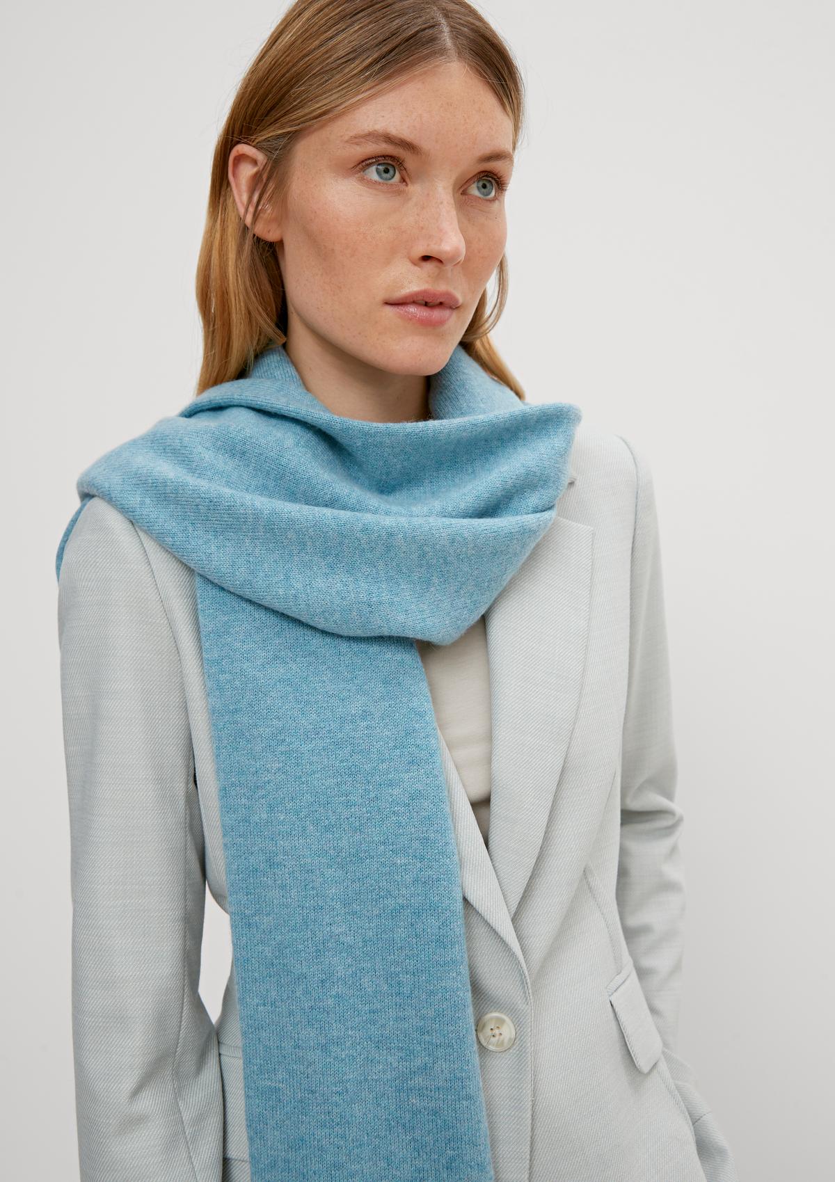 comma Soft knitted scarf with cashmere