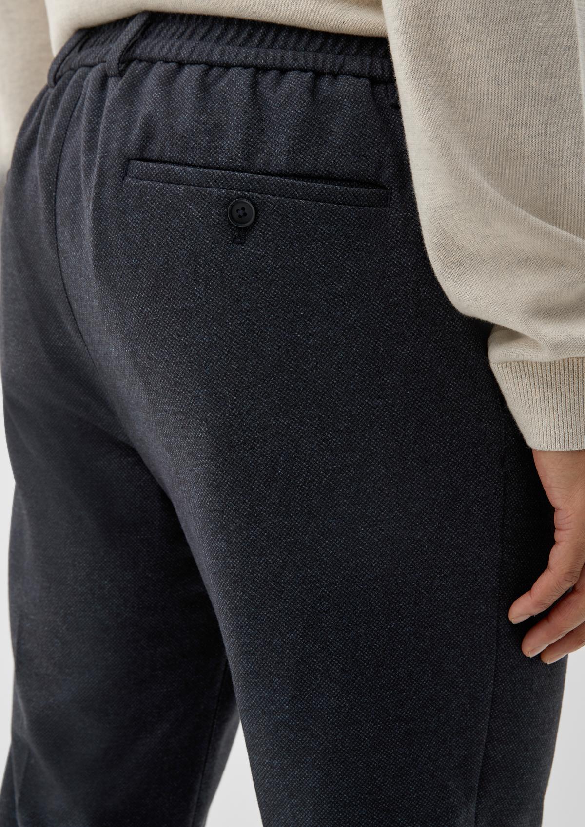 s.Oliver Slim: kalhoty se záhyby v pase z žerzeje