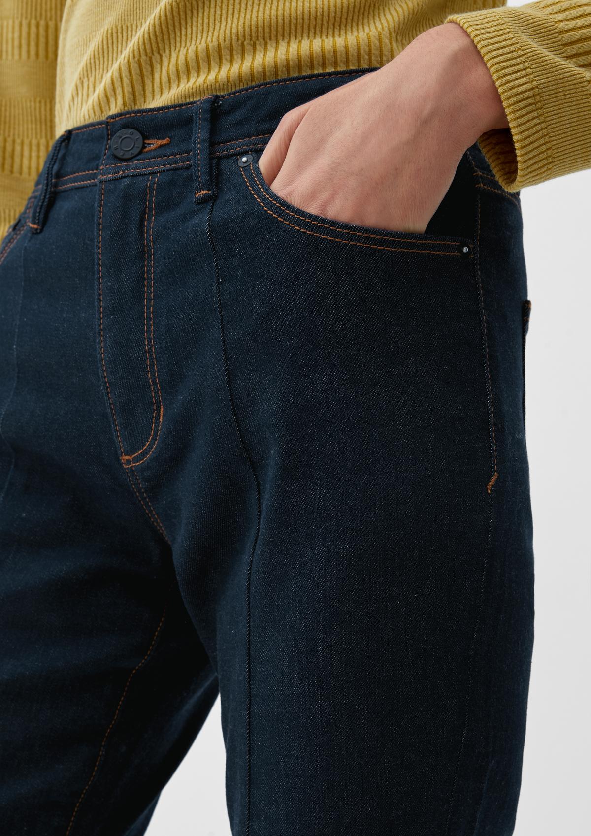 s.Oliver Slim: džíny rozšířenými nohavicemi