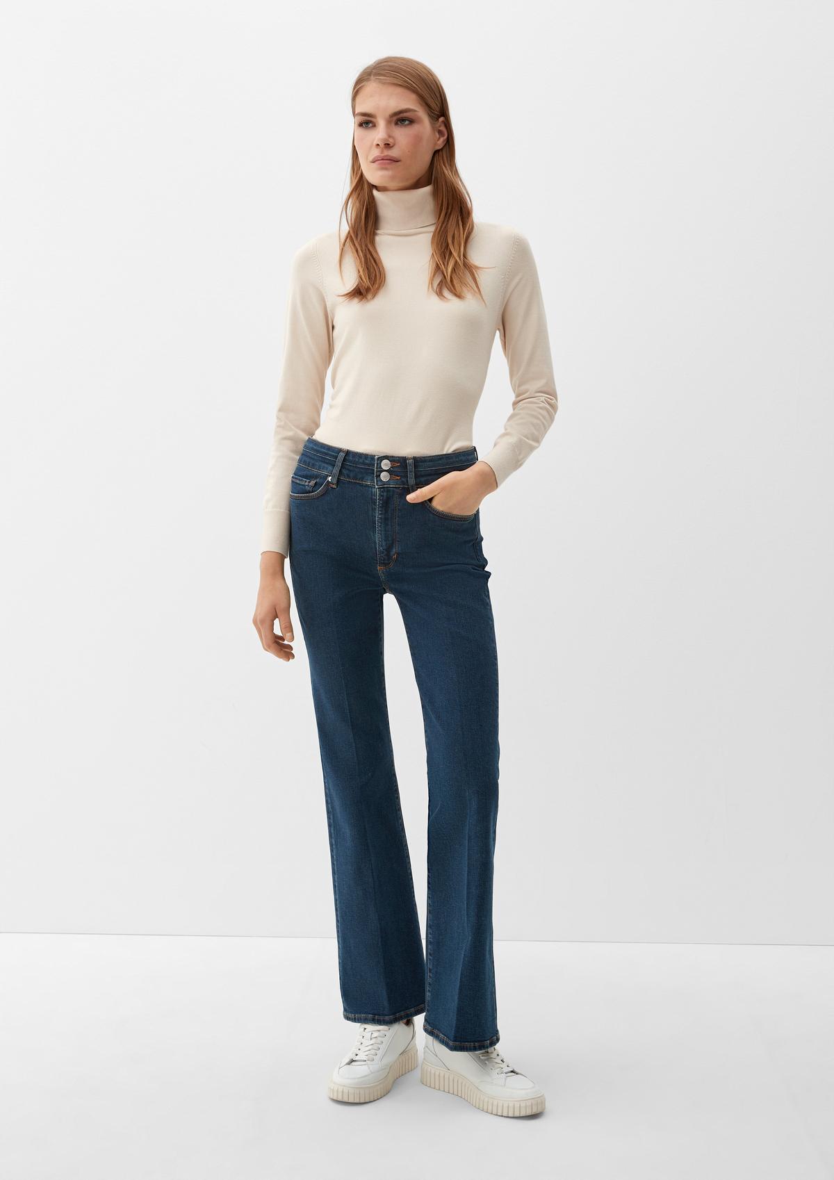 Slim: jeans met hoge taille en uitlopende pijpen