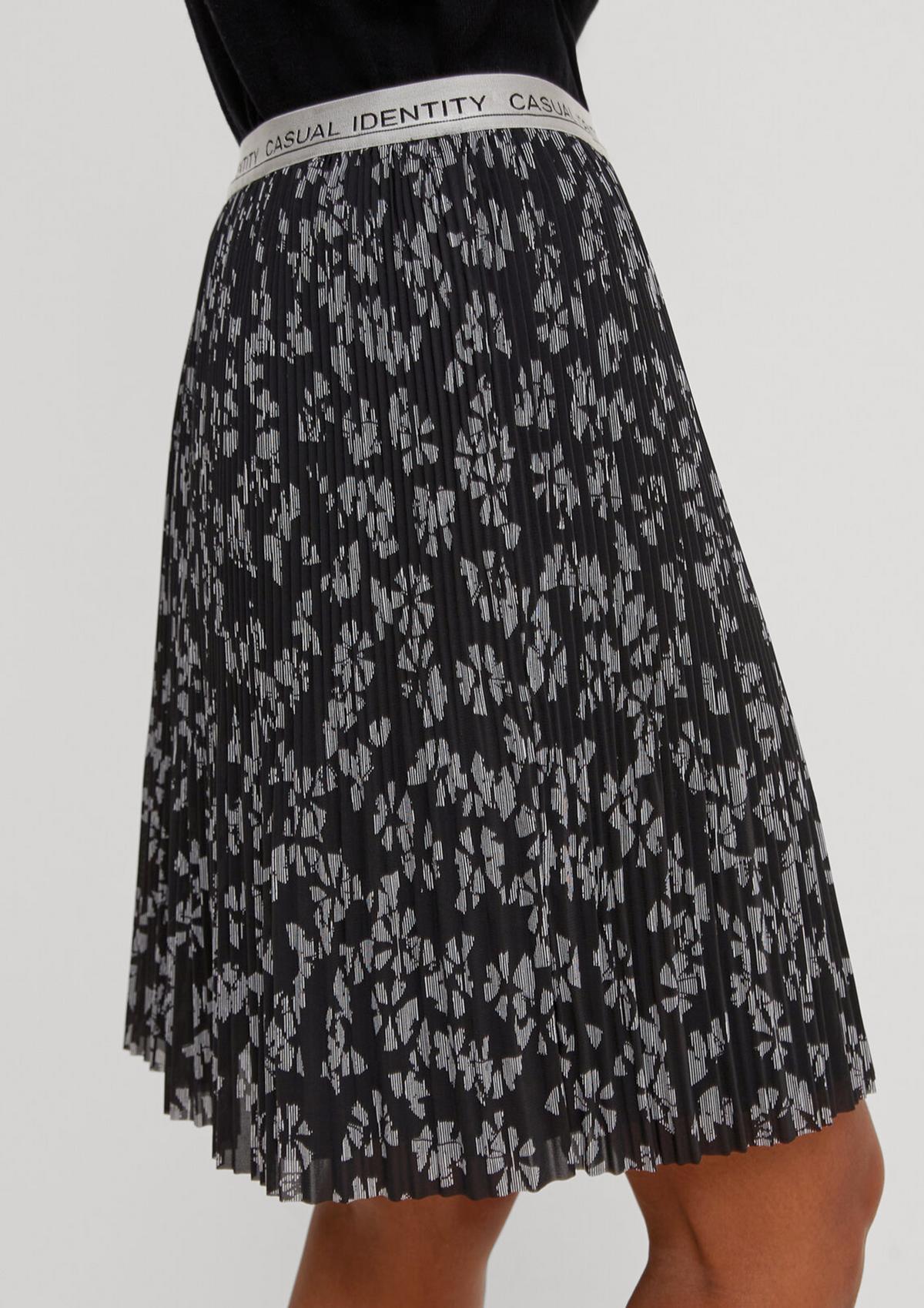 comma Skirt with an all-over floral pattern