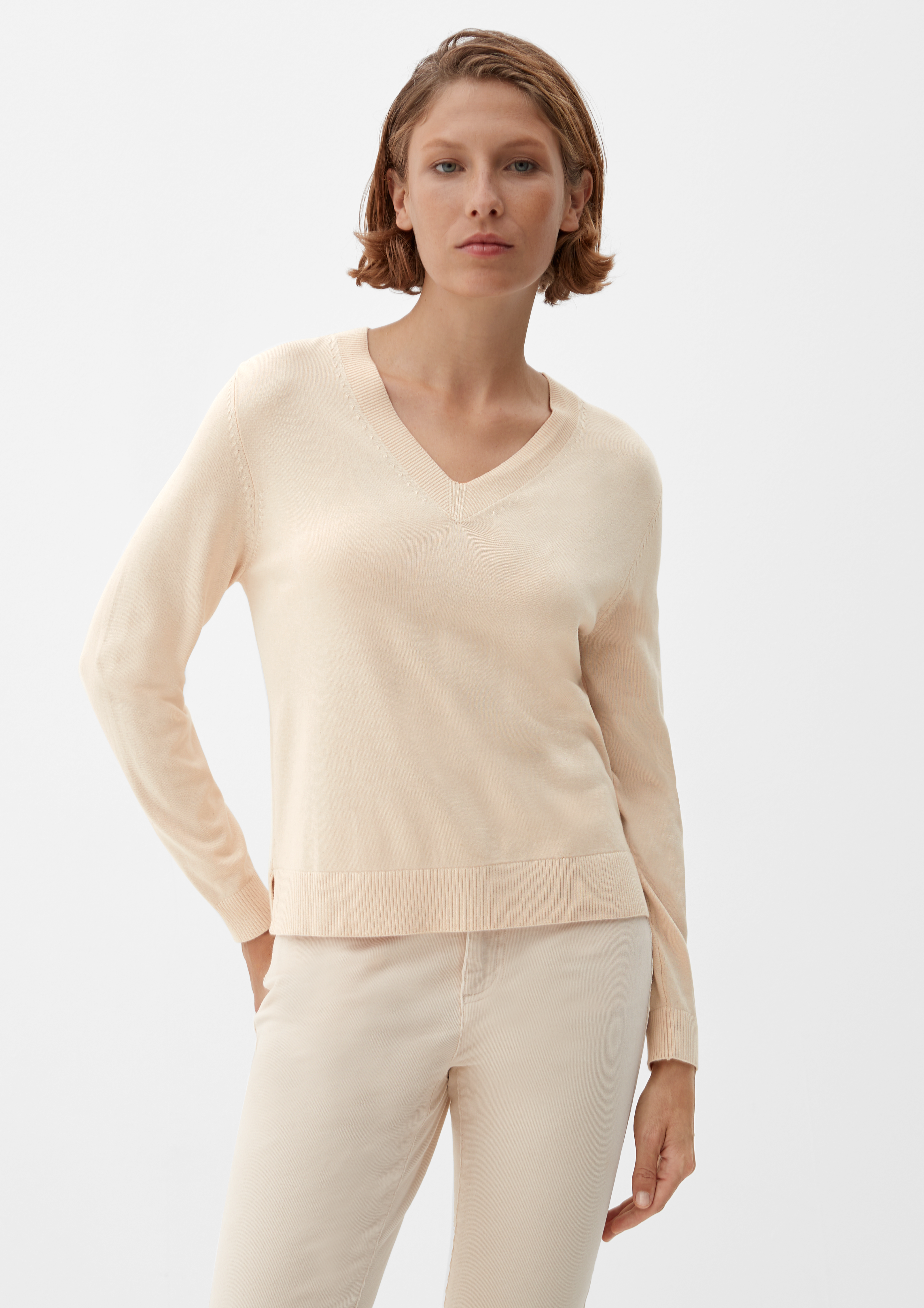 V neck beige clearance jumper