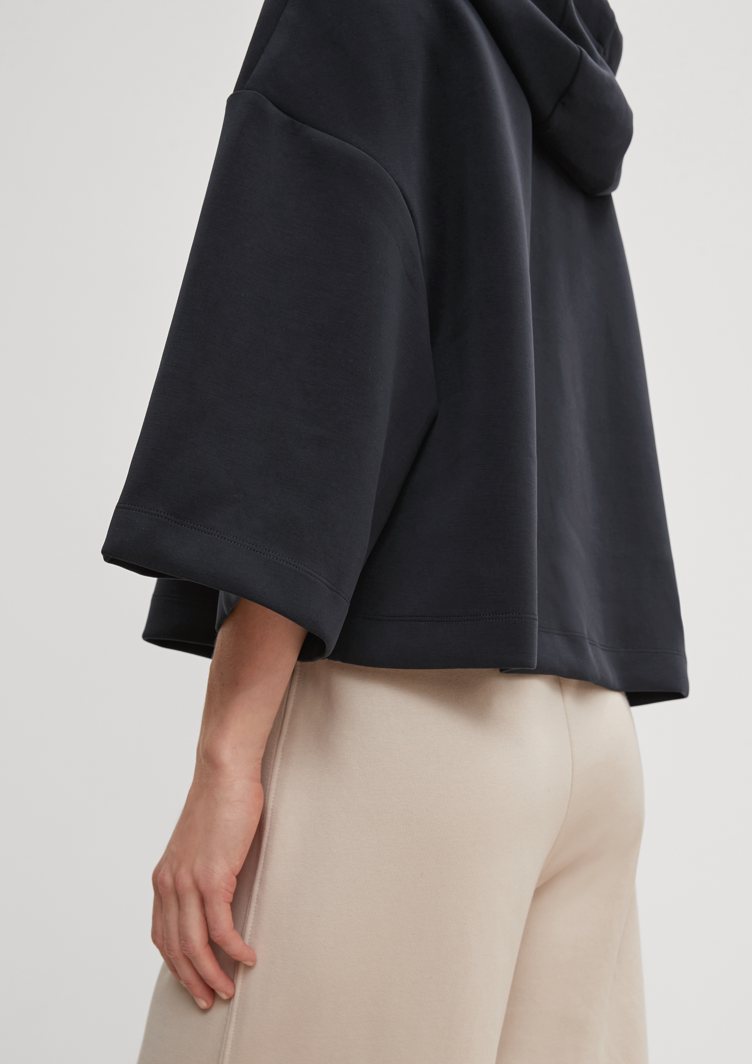 Sweatshirt in 9999 & 8105