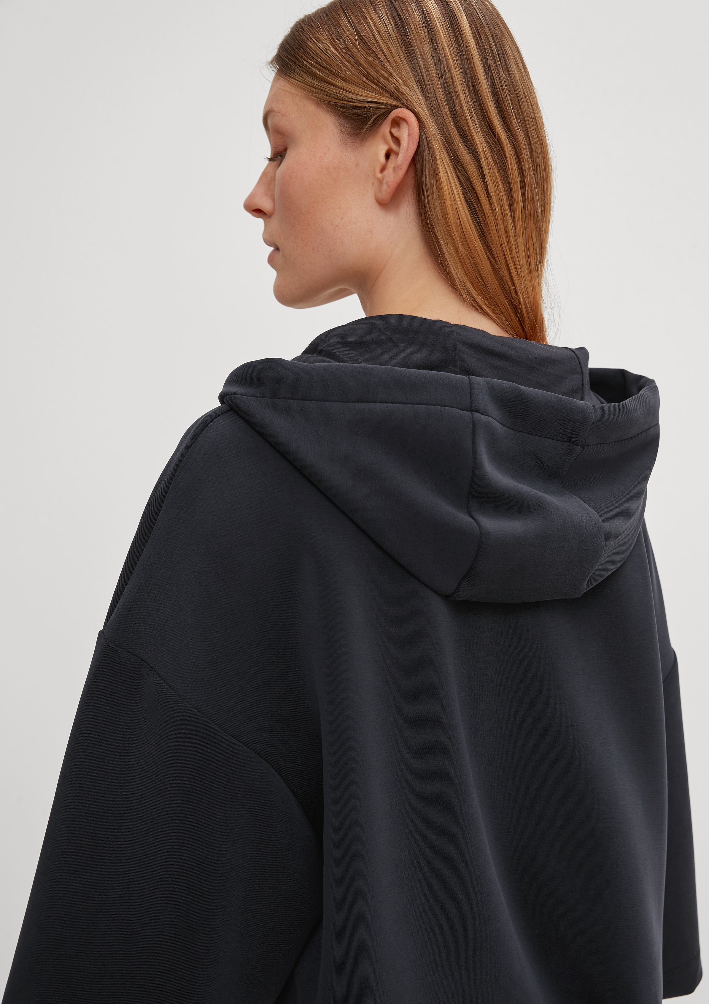 Sweatshirt in 9999 & 8105