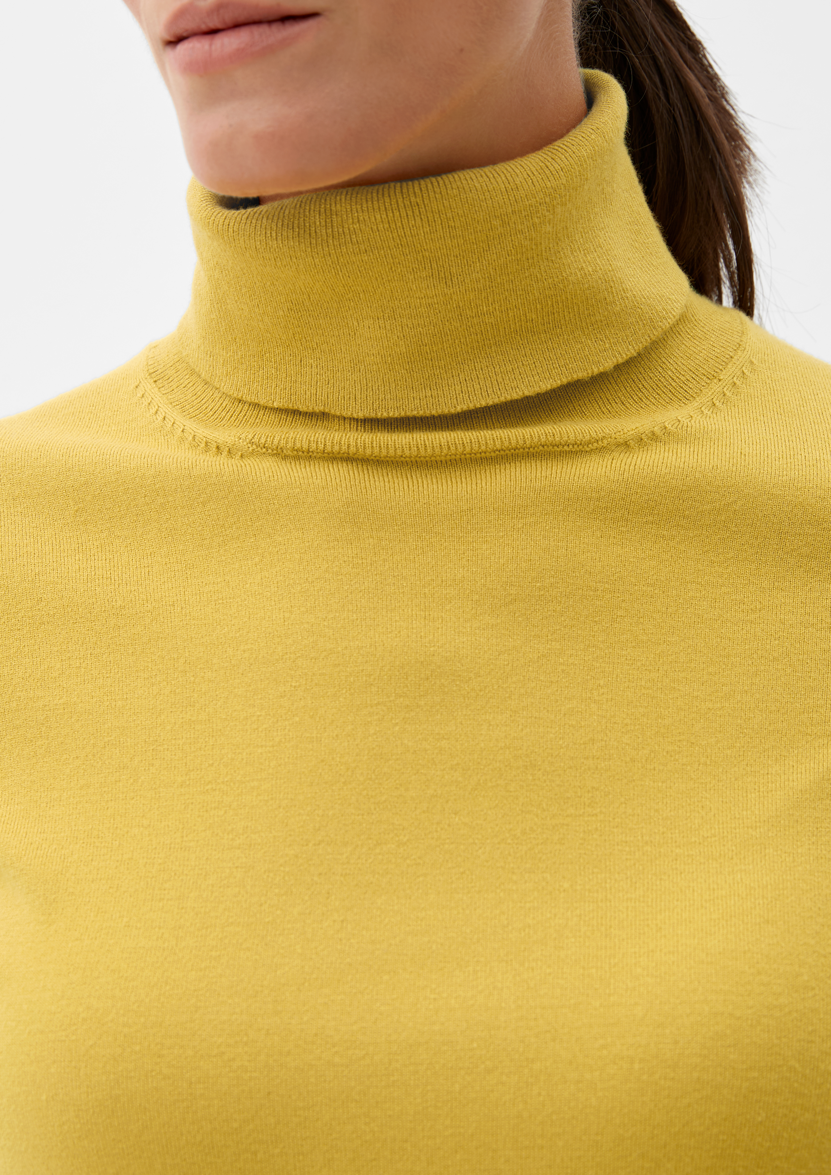 Polo neck jumper in a viscose blend - ecru | s.Oliver