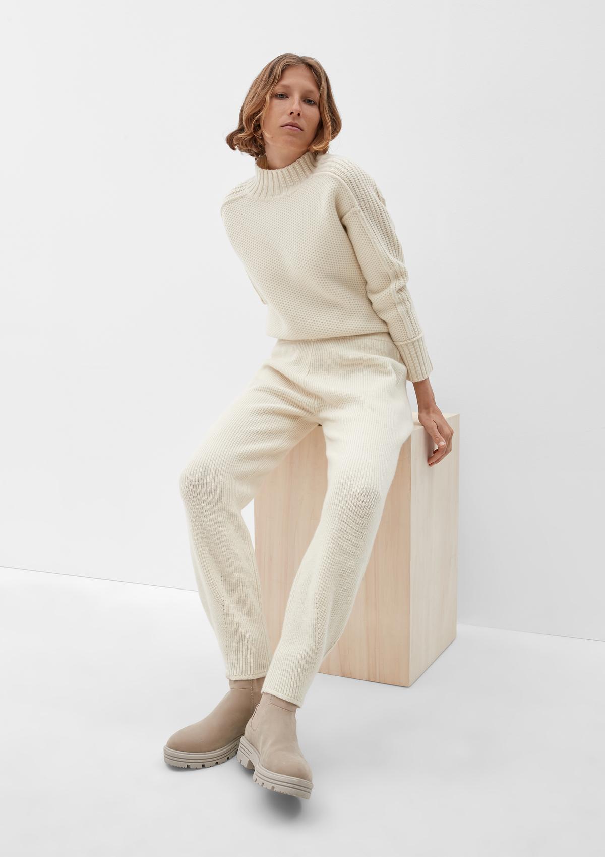 Knitted wool trousers