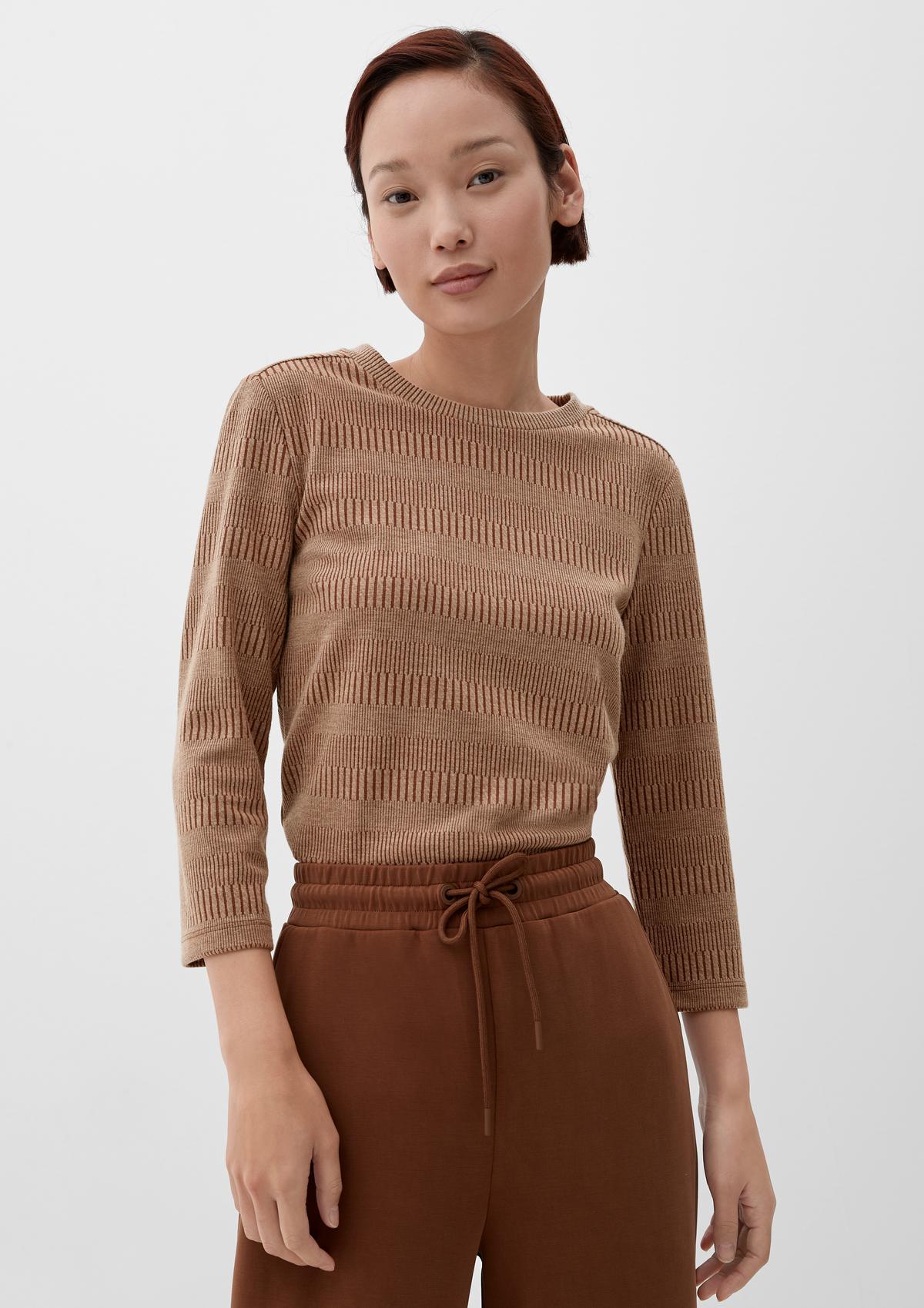Textured top made of stretch viscose