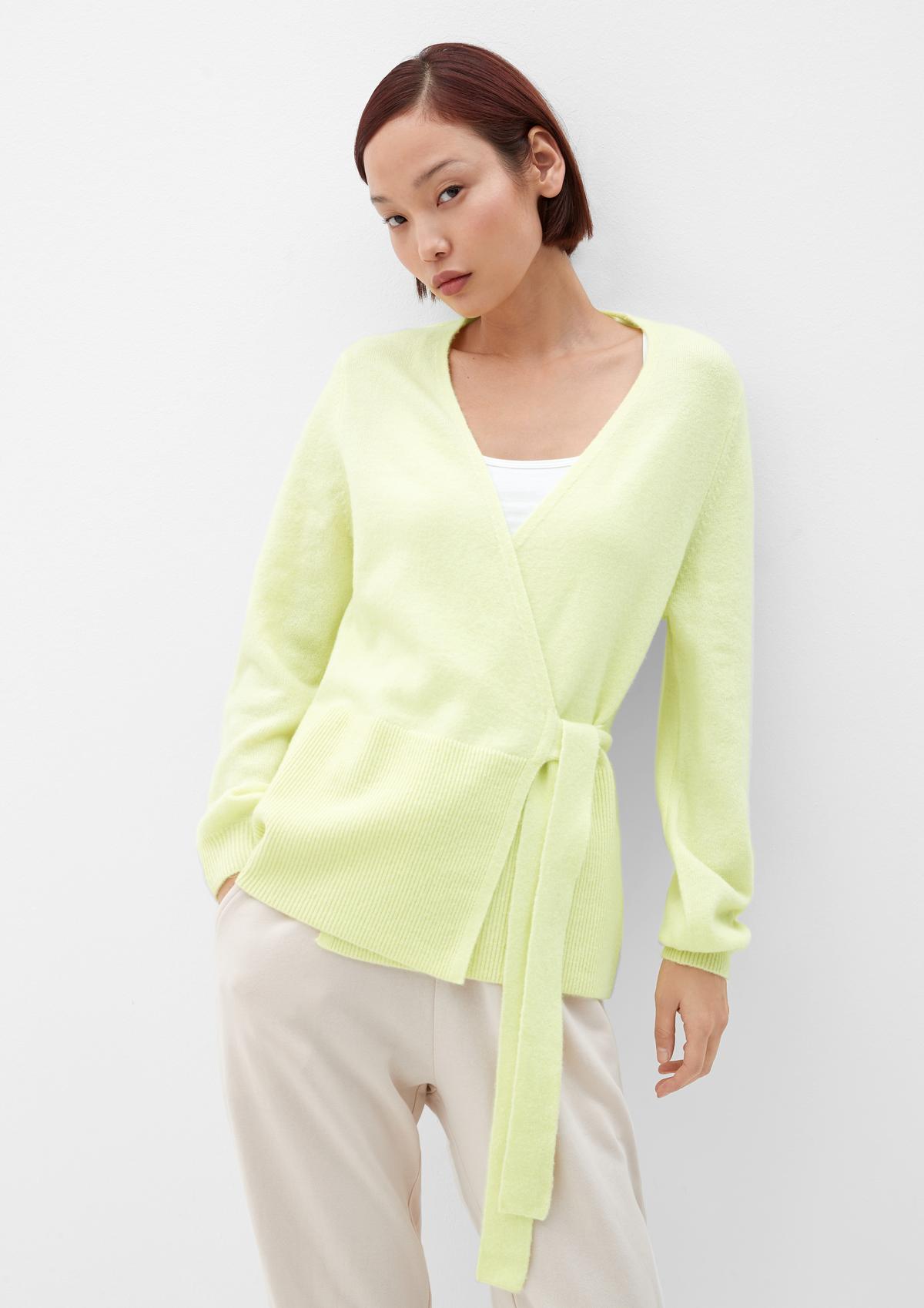 with - lime ties Cardigan green