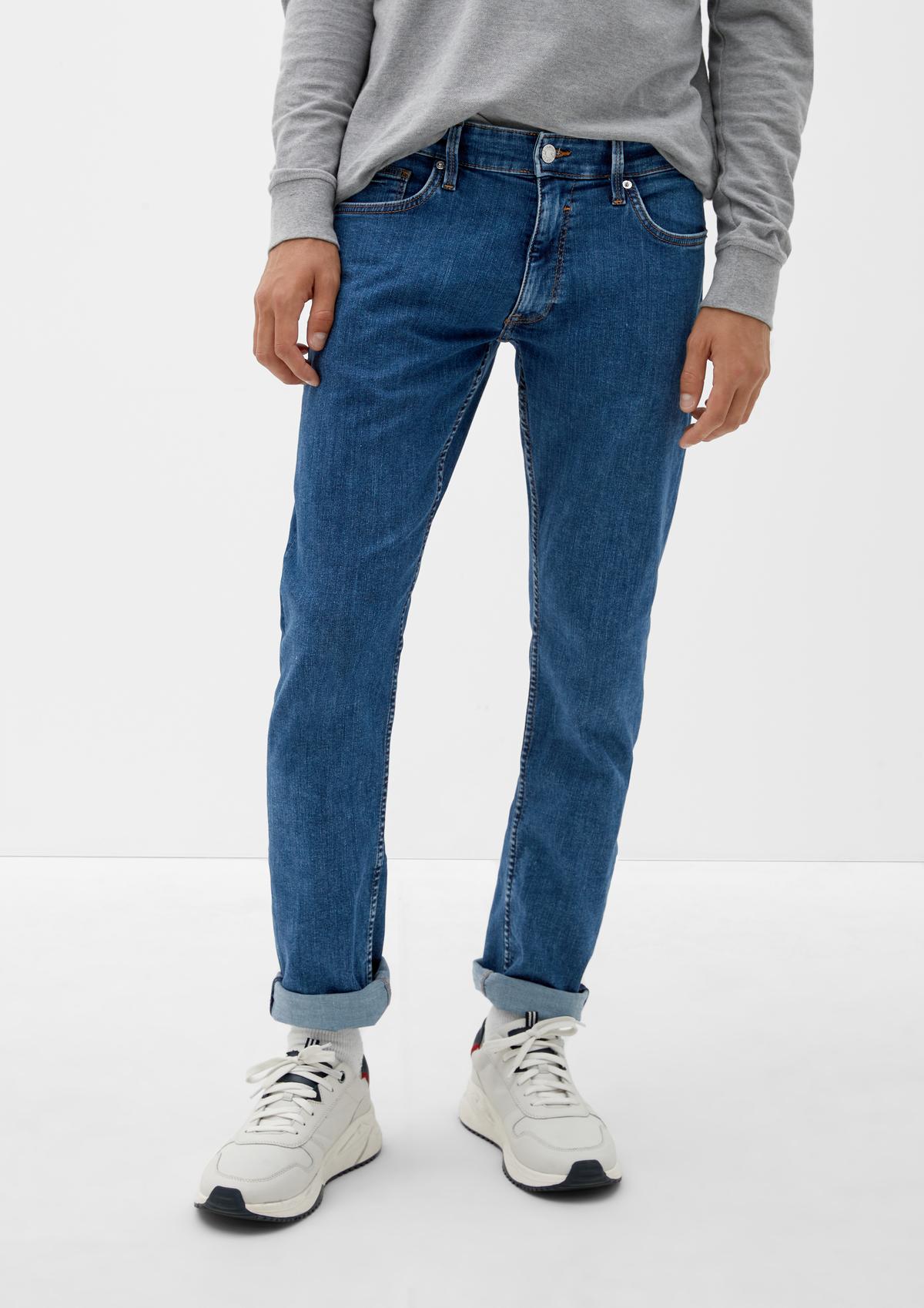 s.Oliver Slim: straight leg jeans