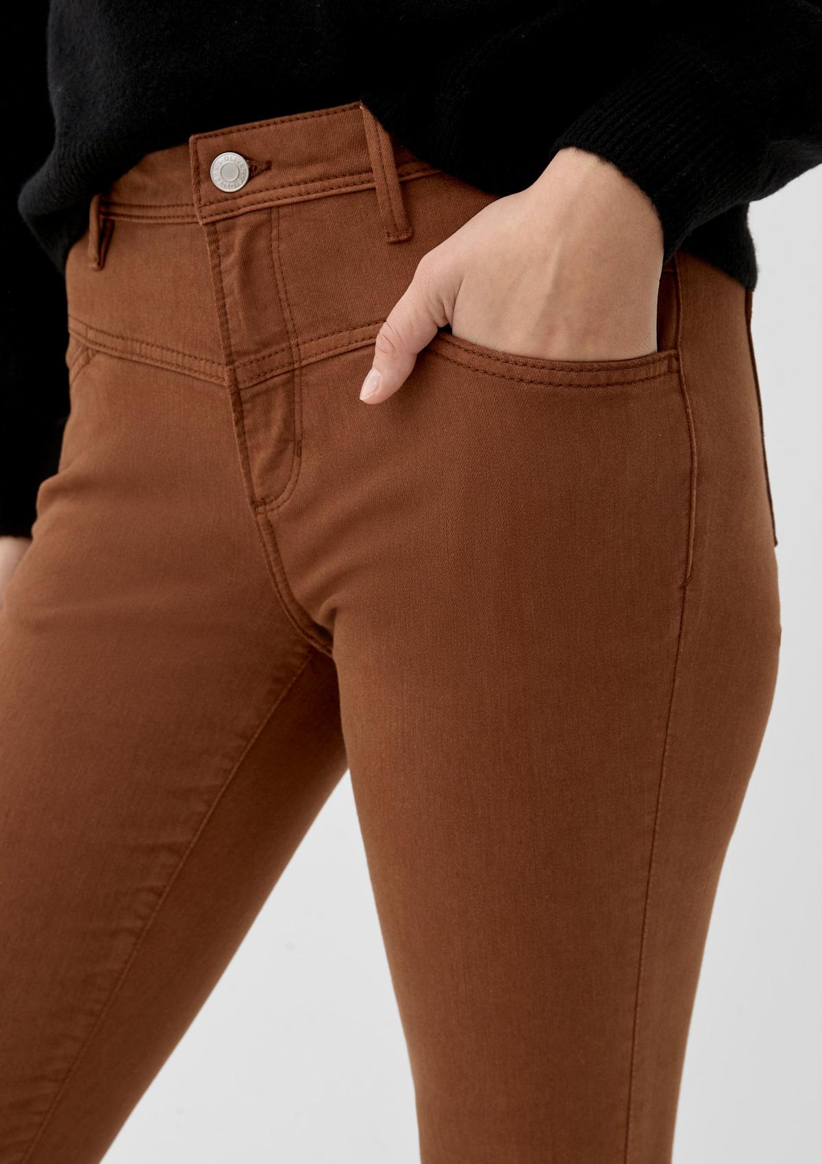 s.Oliver Jeans hlače do gležnjev Betsy / kroj Slim Fit / Mid Rise / ozke hlačnice