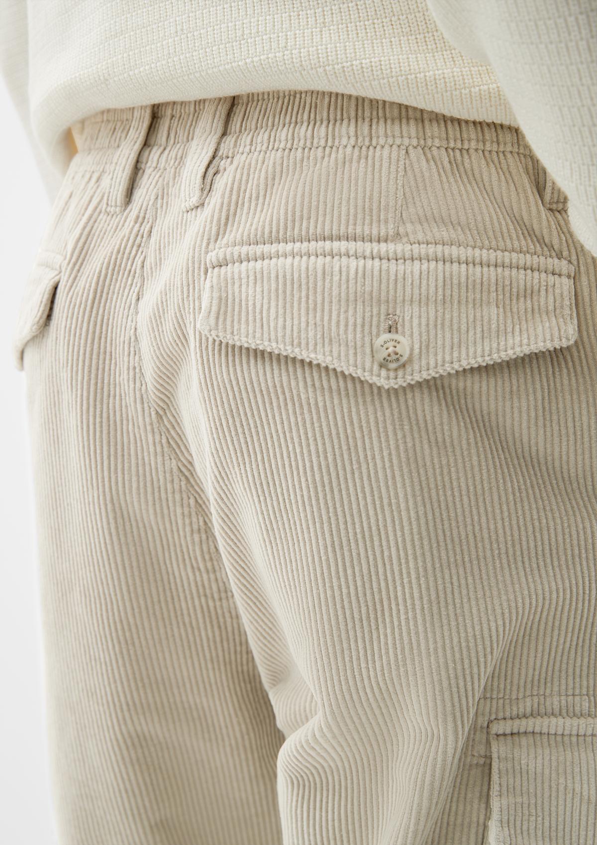 s.Oliver Relaxed: manšestrové kalhoty s cargo kapsami