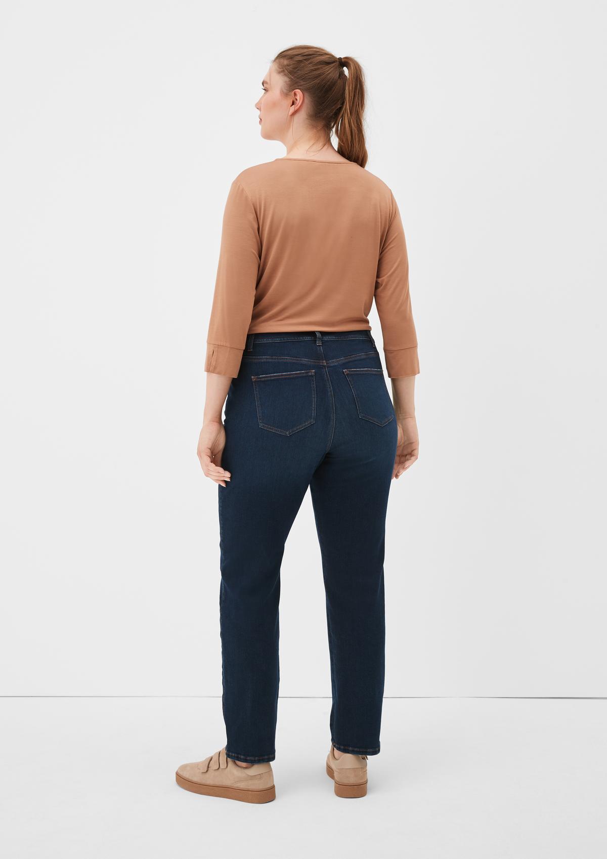 s.Oliver Curvy: stretch jeans with a slim leg