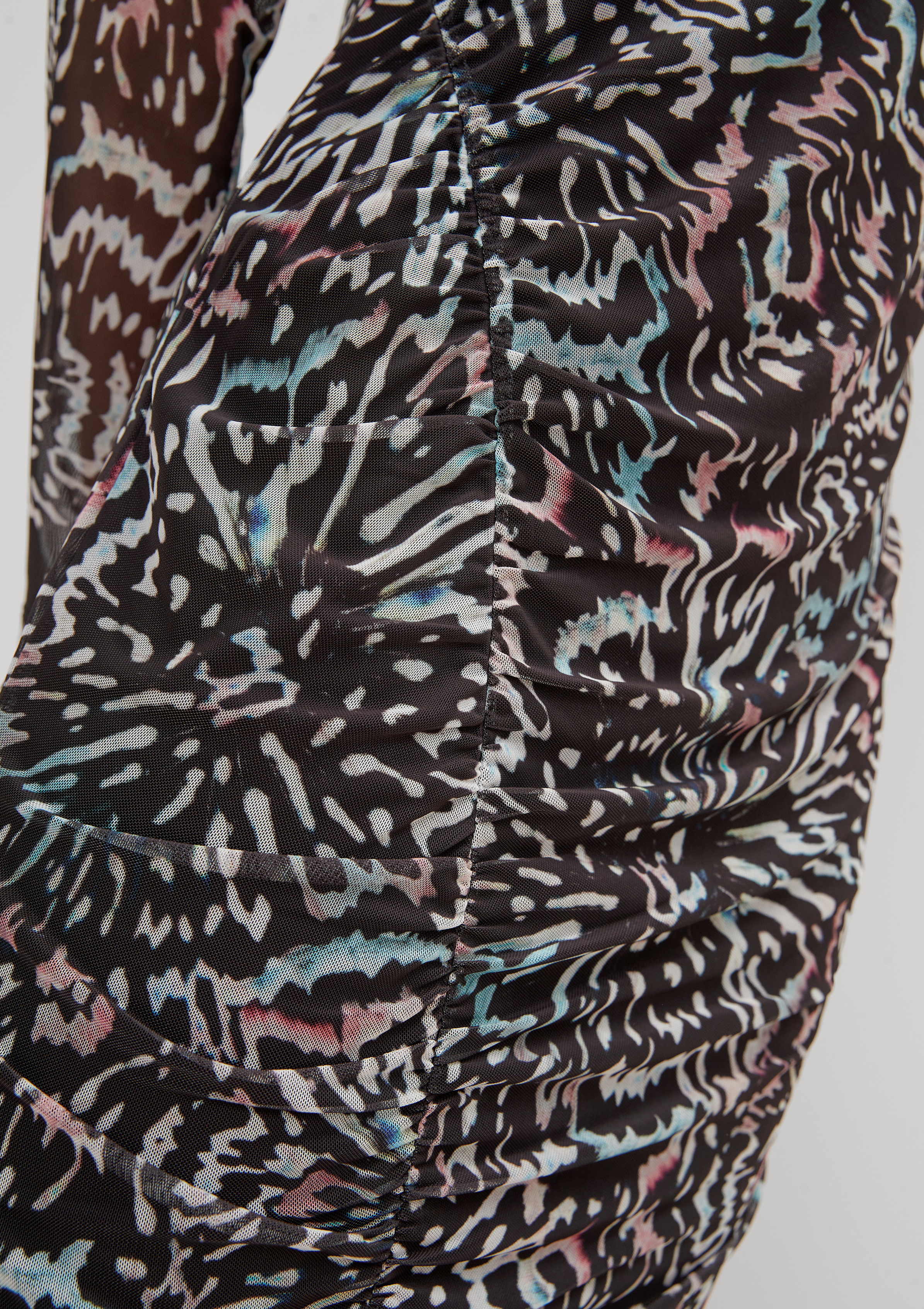 Kleid in 99A3 & 99M1