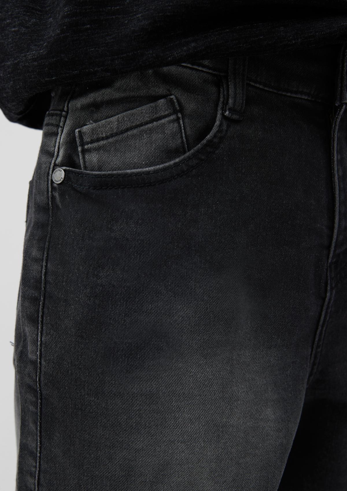 s.Oliver Jeans / Relaxed Fit / Mid Rise / Tapered Leg