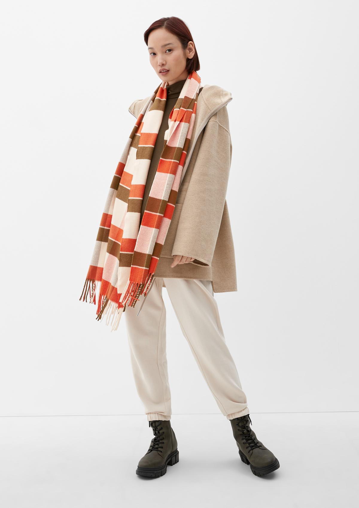 s.Oliver Check scarf in a viscose blend